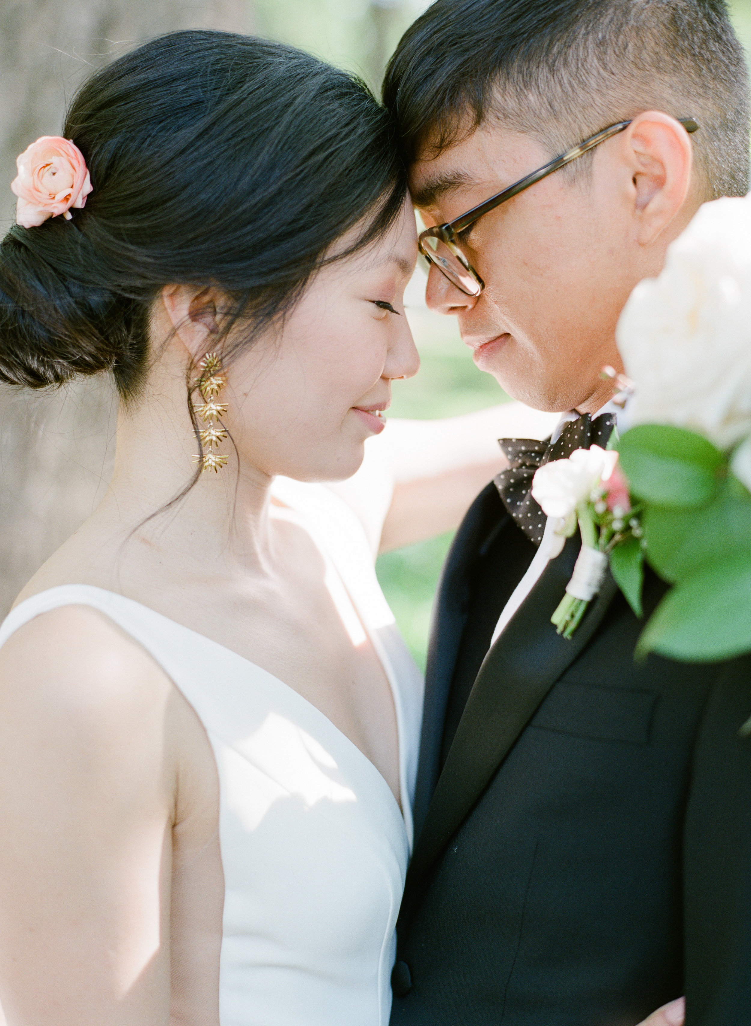 savannah-bridal-shop-savannah-florist-rio-and-amando-the-happy-bloom-photography-georgia-state-railroad-museum-wedding-i-and-b-florals-19.jpg