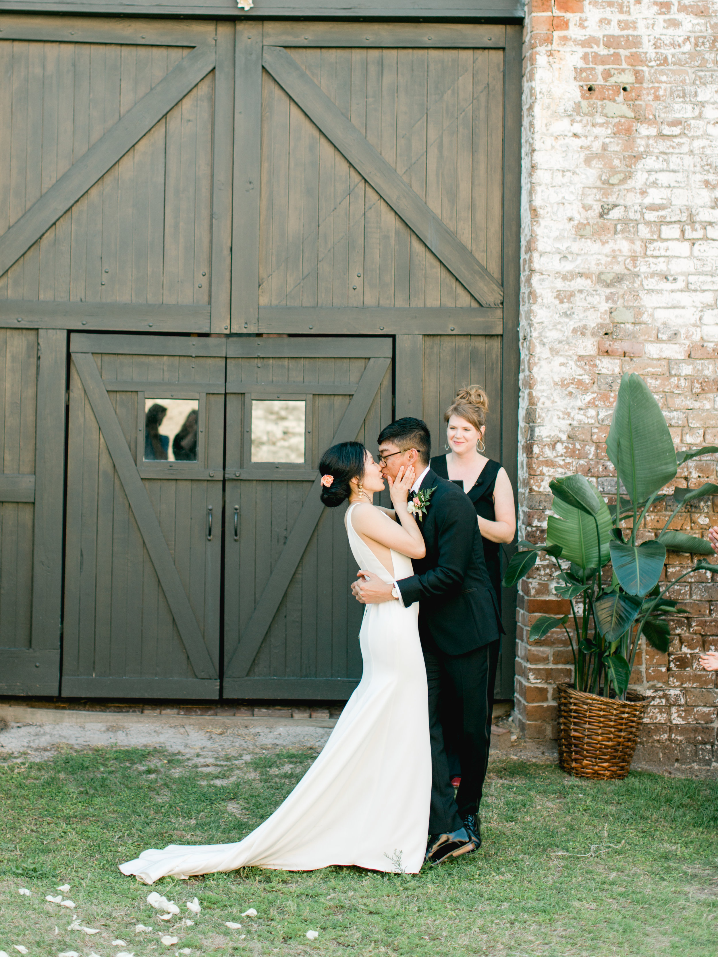 savannah-bridal-shop-savannah-florist-rio-and-amando-the-happy-bloom-photography-georgia-state-railroad-museum-wedding-i-and-b-florals-40.jpg