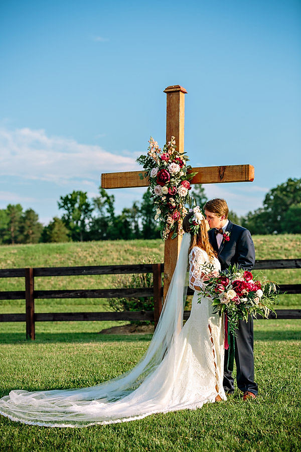 savannah-bridal-shop-i-and-b-bride-lauren-boho-wedding-dress-abbott-gown-by-daughters-of-simone-rustic-boho-barn-wedding-clark-berry-photography-10.jpg