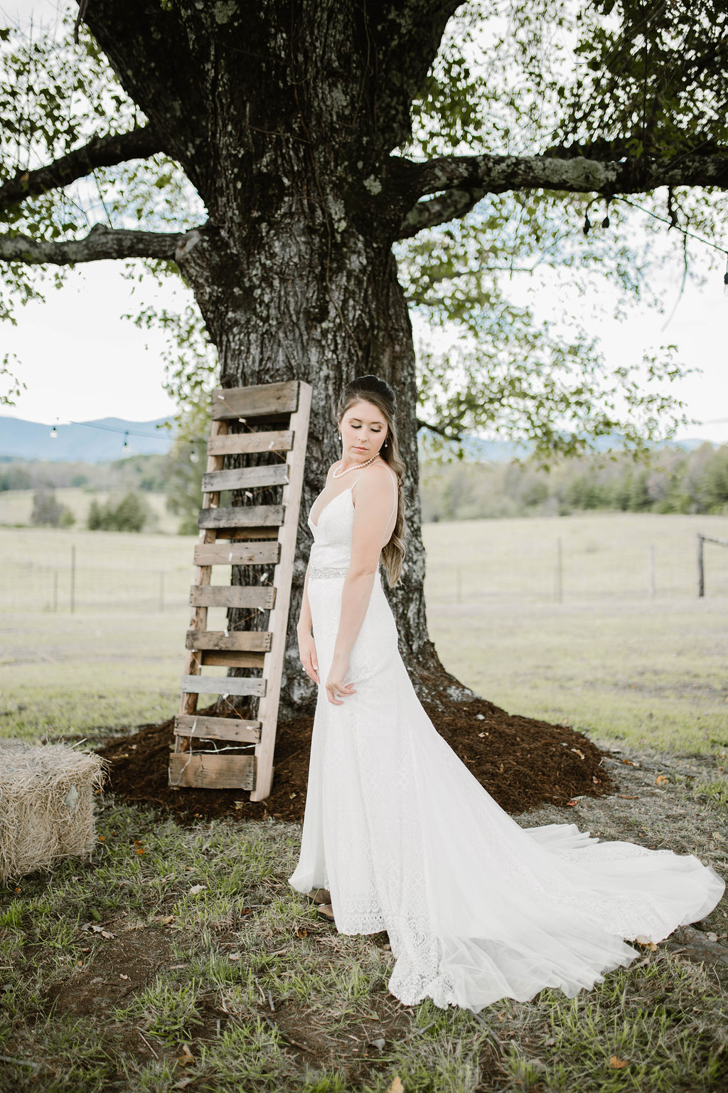 Ivory_and_beau_bride_jordan_bev_by_ti_adora_lace_wedding_gown_rustic_wedding_savannah_Bridal_shop_savannah_bridal_boutique_savannah_wedding_dresses_alanna_volen_photography_4.jpg