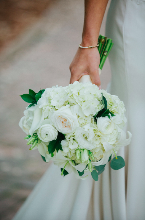  savannah-georgia-wedding-chiq-modern-wedding-day-inspiration-southern-wedding-meets-modern-modern-wedding-day-inspiration-new-york-style-wedding-day-clean-wedding-inspiration-classic-elegant-wedding-day-flowers-classic-wedding-pictures-organic-weddi