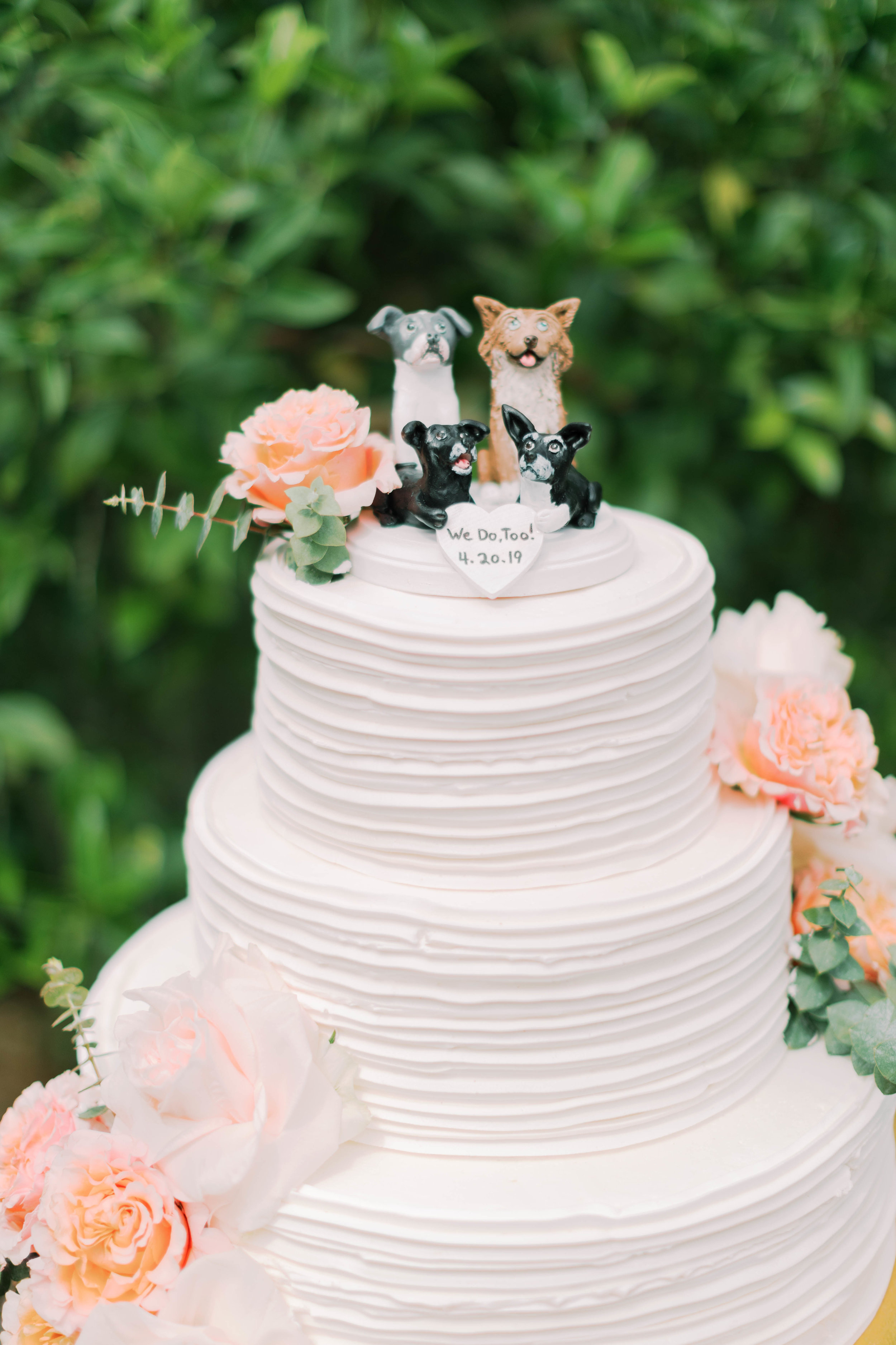  ivory-and-beau-wedding-holly-and-mike-how-to-incorporate-dogs-into-your-wedding-day-pastel-wedding-inspo-savannah-wedding-inspiration-bright-wedding-flowers-southern-wedding-style-savannah-classic-wedding-flower-crown-wedding-classic-southern-weddin