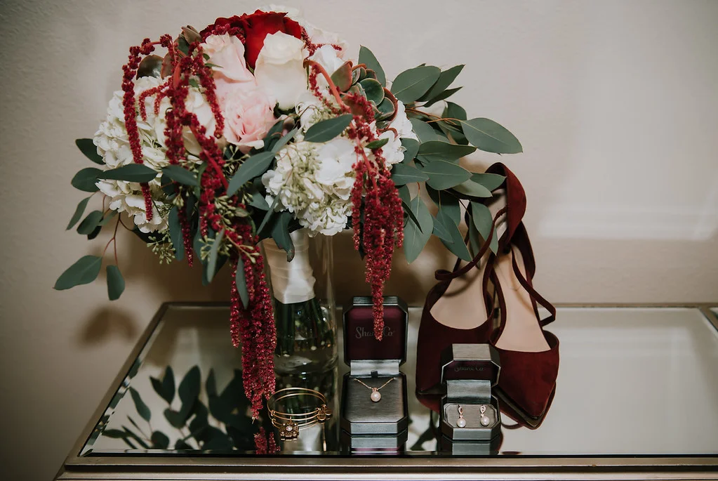 savannah-wedding-classic-wedding-inspiration-dark-color-wedding-deep-moody-wedding-color-scheme-savannah-gerogia-wedding-inspiration-spring-wedding-inspiration-traditional-wedding-inspo-getting-ready-wedding-attire-savannah-wedding-planner-savannah-florist-savannah-wedding-dresses