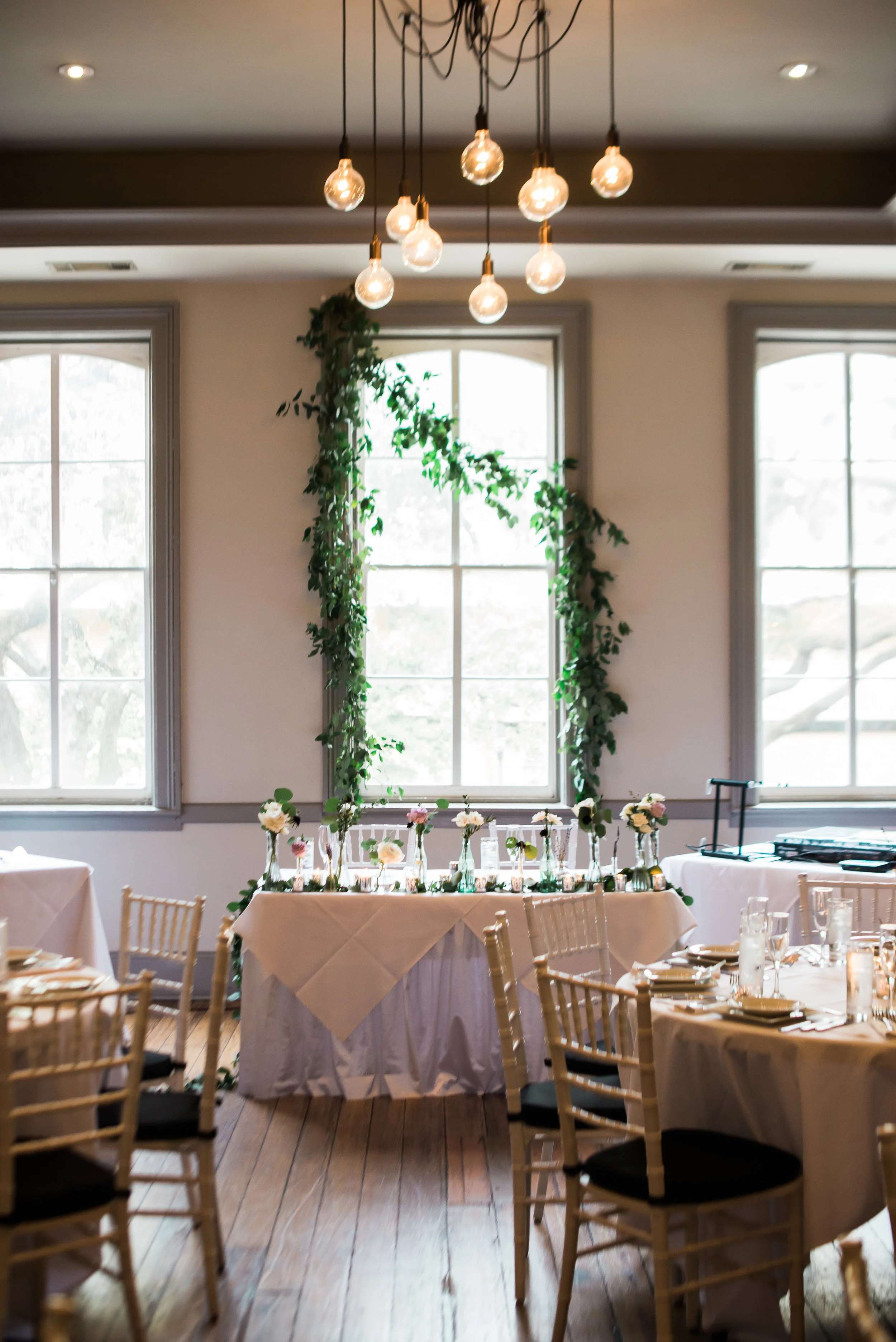 ivory-and-beau-florals-savannah-wedding-florist-savannah-wedding-shop-savannah-wedding-planner-purple-wedding-flowers-inspiration-classic-southern-wedding