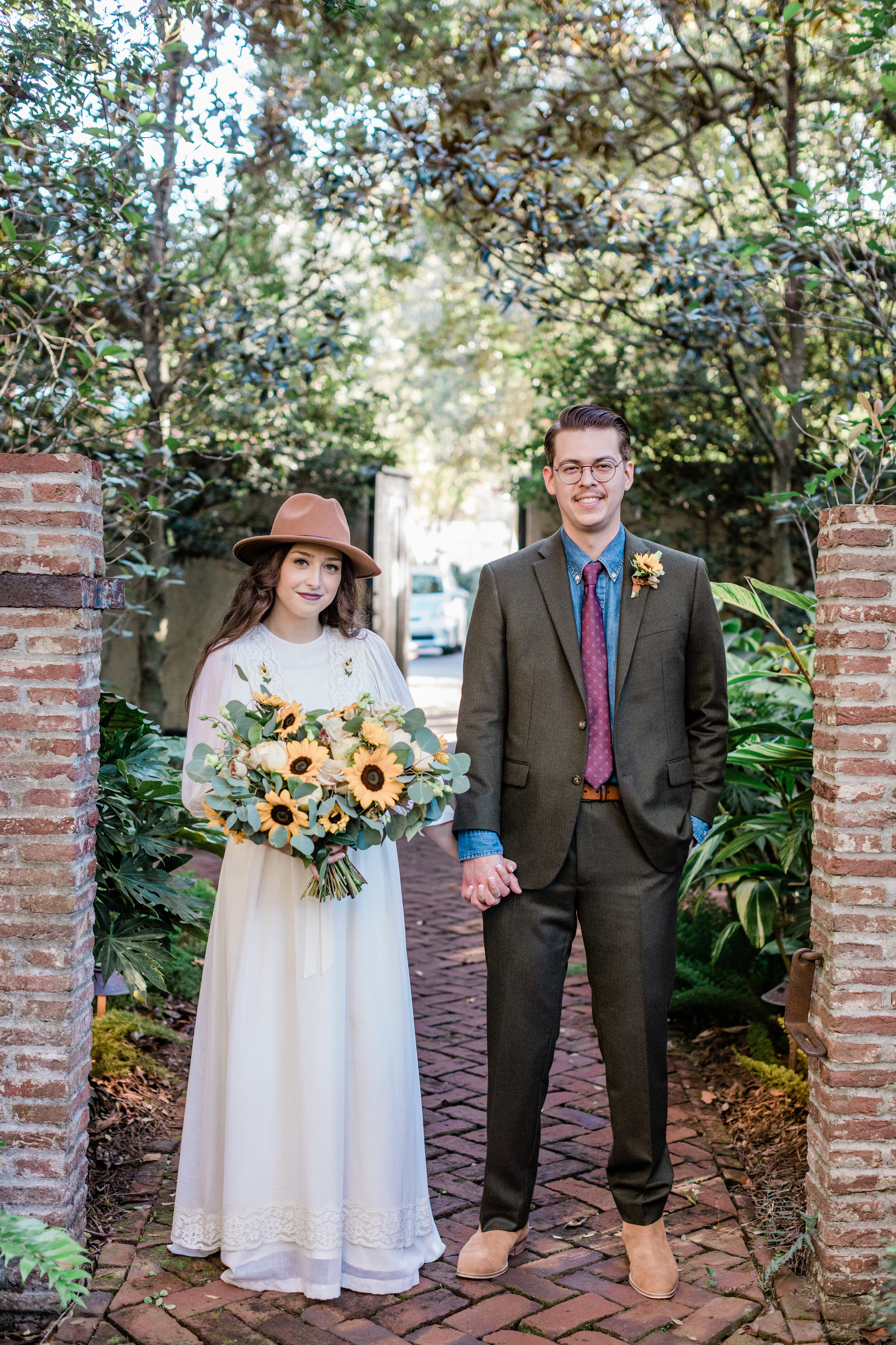 ivory-and-beau-florals-angela-and-sam-elopement-savannah-elopement-package-elopement-flowers-florist-savannah-florist-wedding-flowers-sunflowers-AptBPhoto_AngelaSam-97.jpg