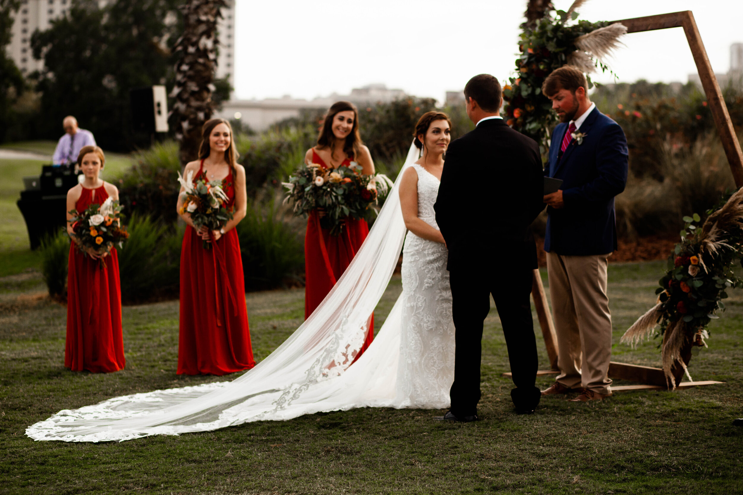 ivory-and-beau-wedding-and-florals-lydia-and-tyler-savannah-wedding-flowers-florals-savannah-florist-wedding-coordinator-georgia-florist-wedding-florist-wedding-inspo-inspiration-wedding-blog_MG_5049.jpg