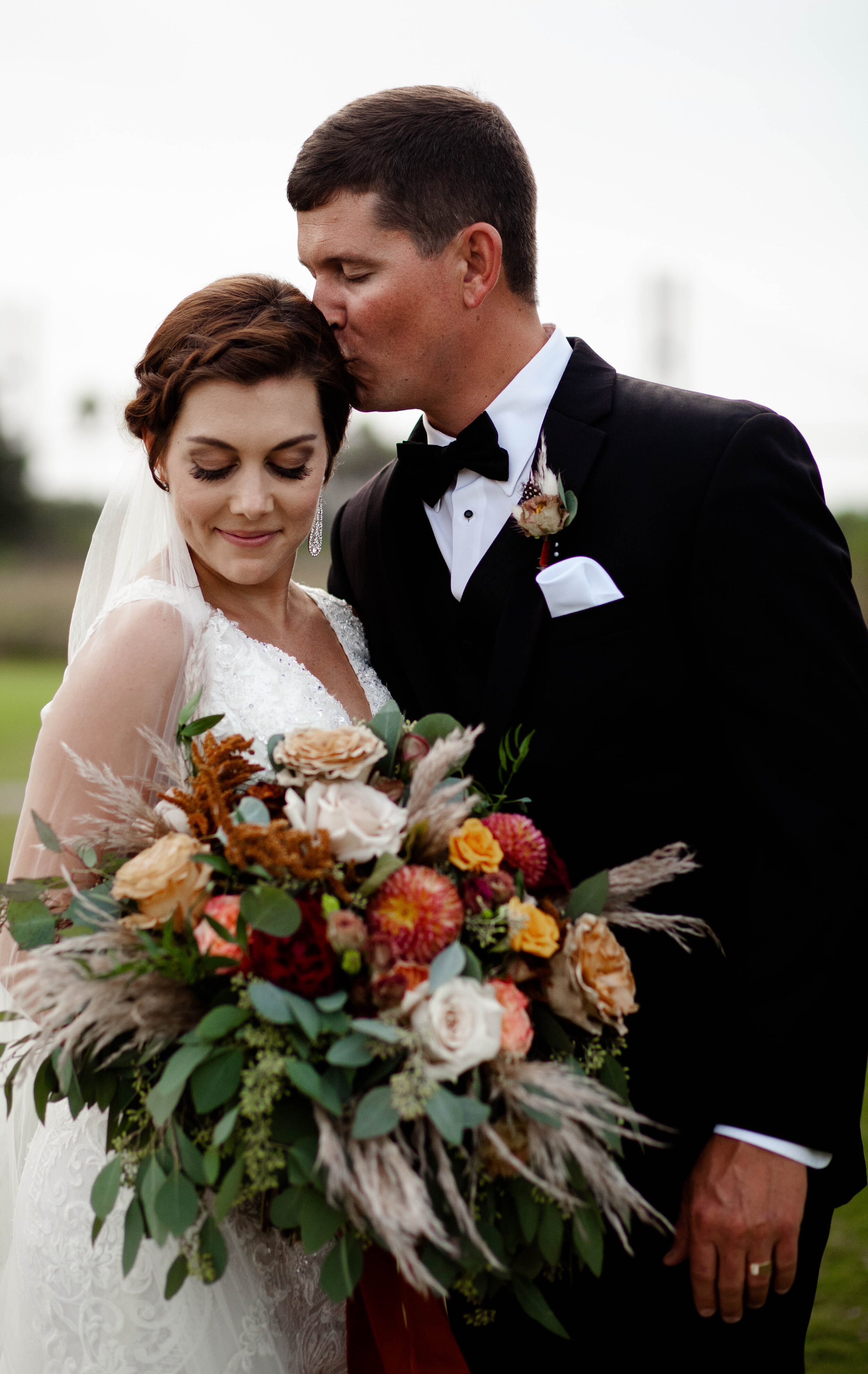ivory-and-beau-wedding-and-florals-lydia-and-tyler-savannah-wedding-flowers-florals-savannah-florist-wedding-coordinator-georgia-florist-wedding-florist-wedding-inspo-inspiration-wedding-blog_MG_5245.jpg