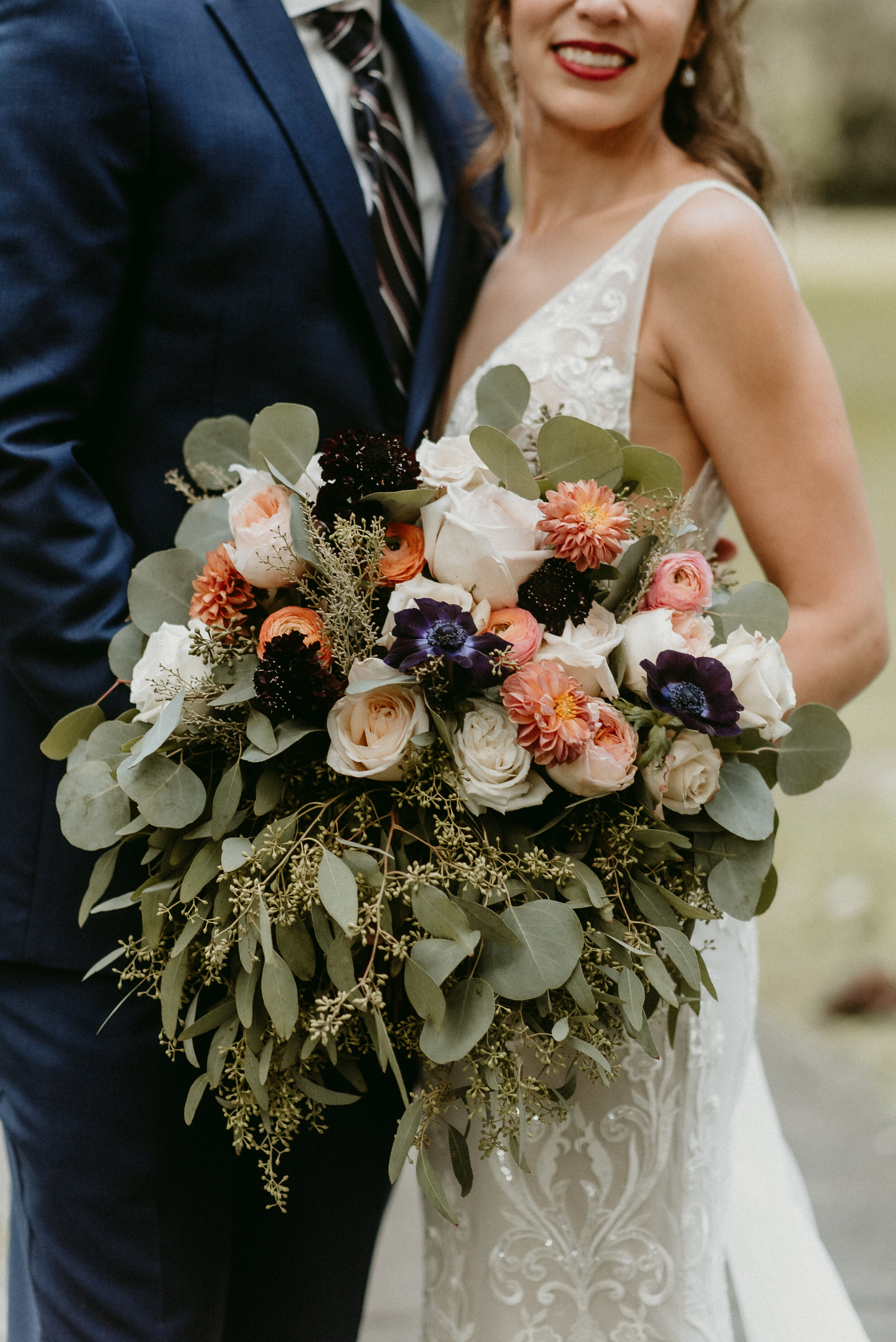 ivory-and-beau-florals-savannah-wedding-flowers-floral-design-wedding-flowers-rustic-wedding-soho-south-savannah-florist-georgia-florist-jessica&damon_bride&groom-30.jpg