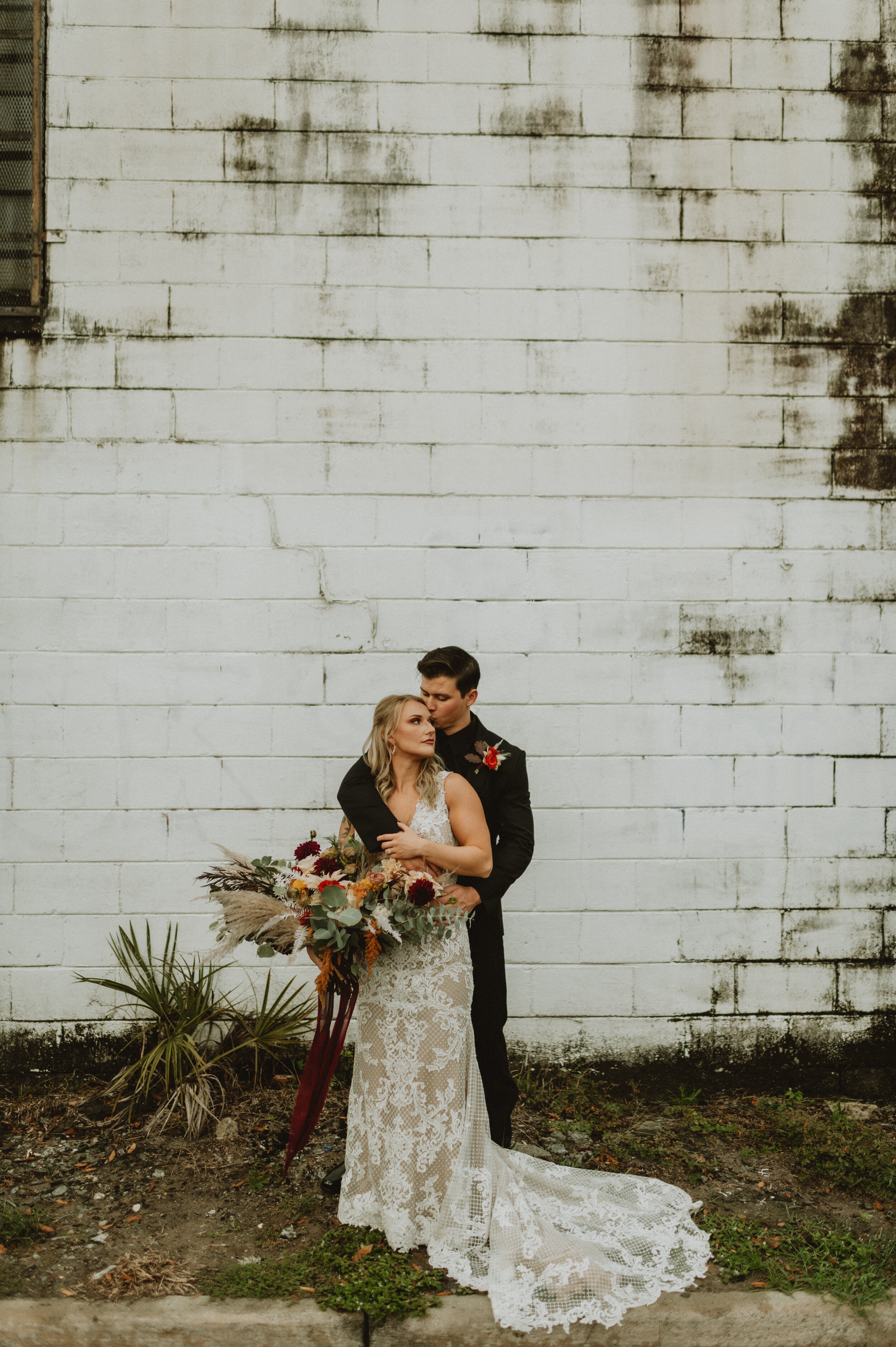 ivory-and-beau-bride-wedding-and-florals-brooke-and-john-victory-north-wedding-savannah-georgia-boho-rustic-wedding-pampas-grass-fall-wedding-southern-wedding-flowers-savannah-florist-real-wedding-blog-BrookeJohn_VictoryNorth_Savannah-85.jpg