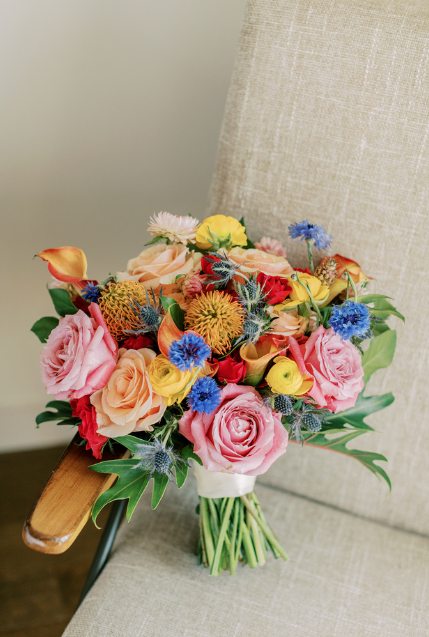 ivory-beau-couple-florals-savannah-wedding-alida-hotel-colorful-florals-1.png