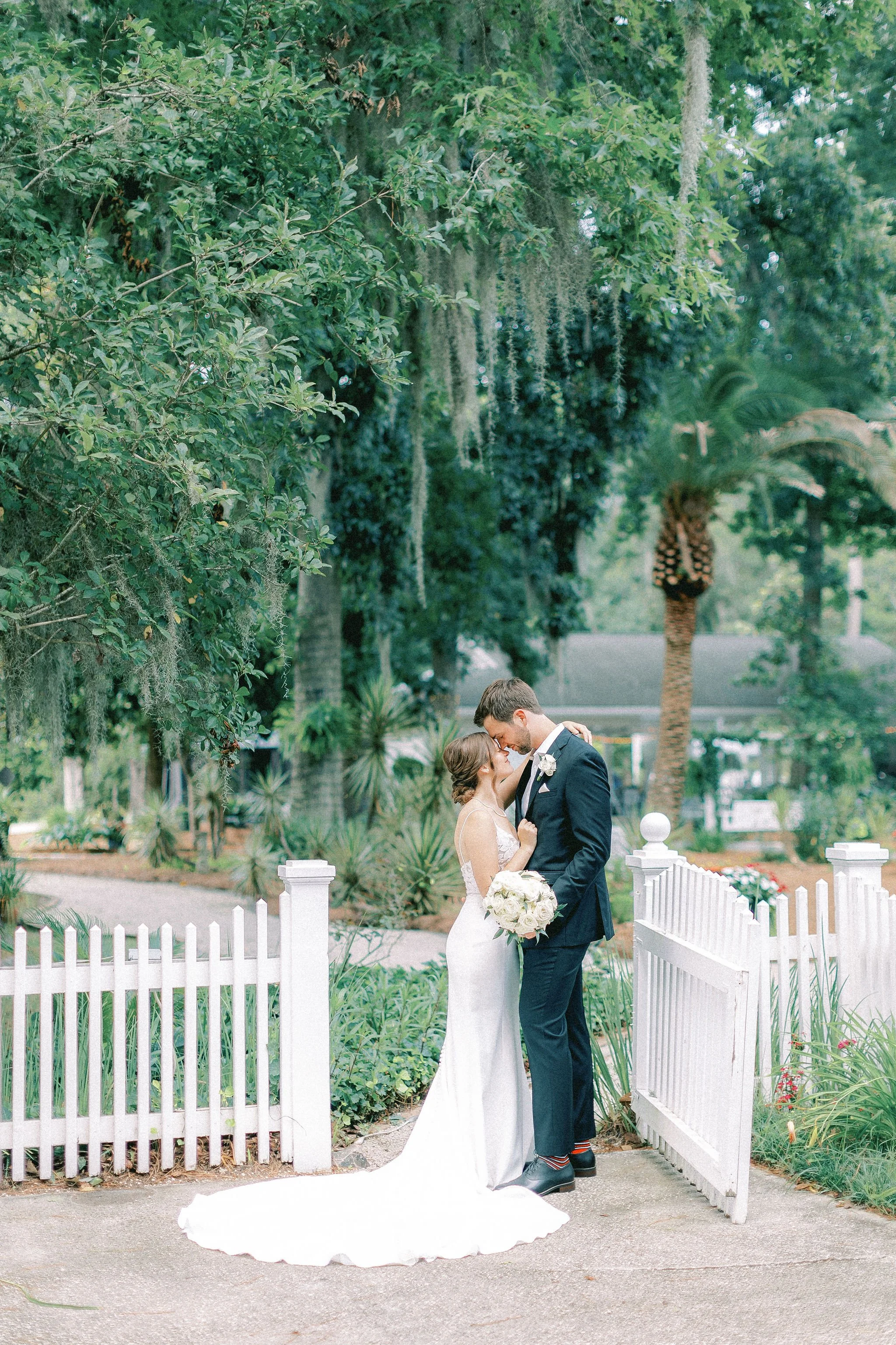 A Coastal Chic Savannah Wedding at the Mackey House — Ivory & Beau