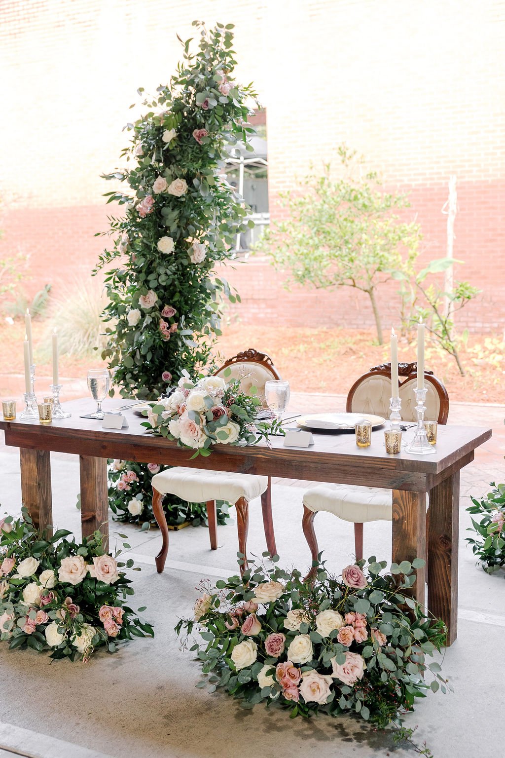 sweetheart table wedding reception
