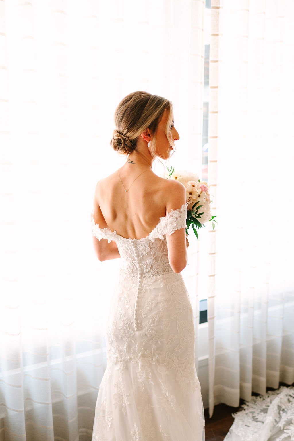 ivory-and-beau-bride-hayley-in-katell-by-maggie-sottero-a-clasic-fitted-lace-wedding-dress-with-sweetheart-neckline-purchased-from-savannah-bridal-shop-ivory-and-beau-9.jpg