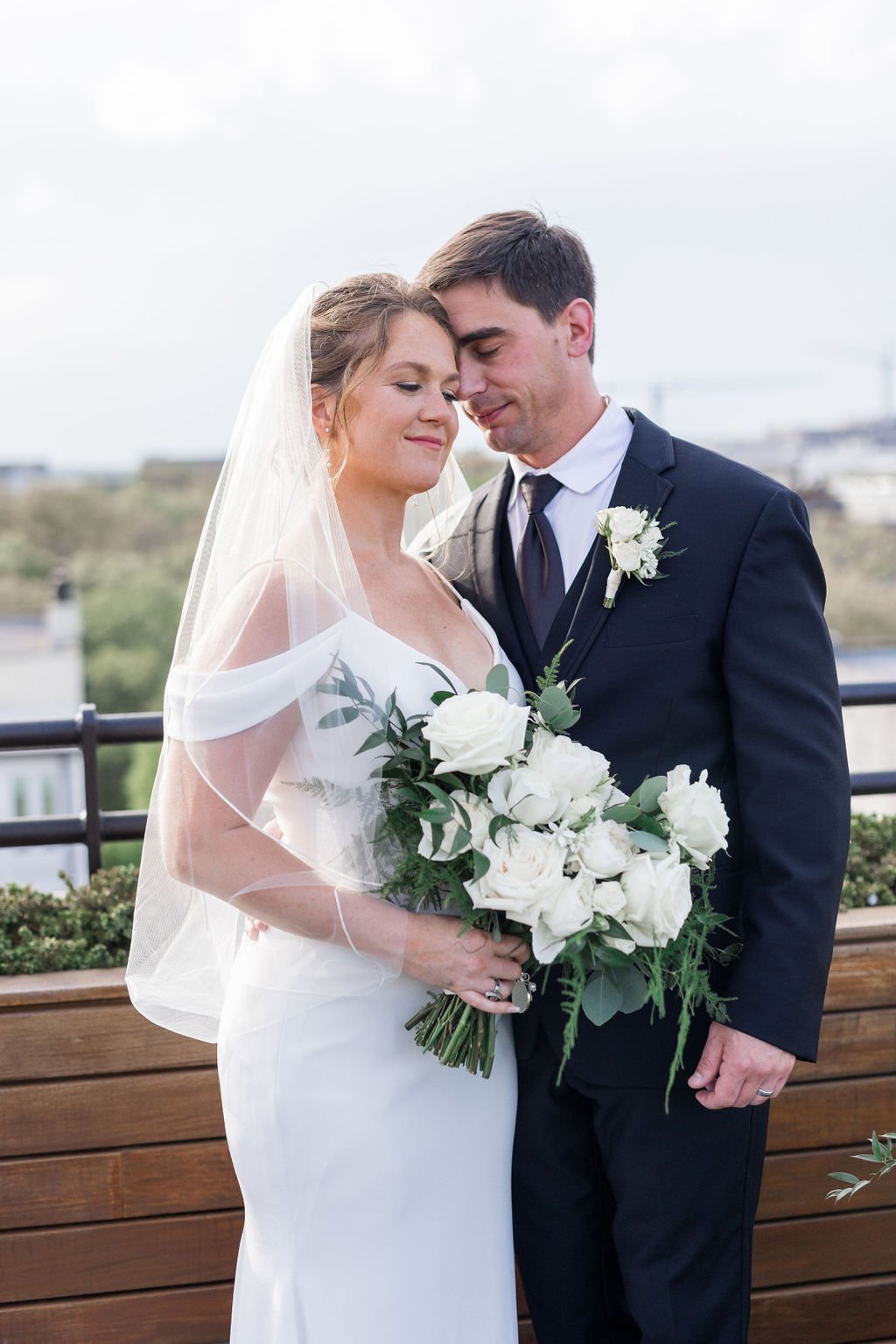 carra-and-jeffs-modern-elegant-classic-timeless-wedding-at-the-perry-lane-in-savannah-ga-featuring-flowers-designed-by-wedding-florist-ivory-and-beau-3.JPG