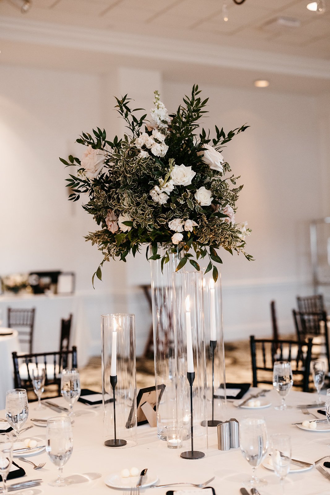 casey-and-jakes-modern-classic-savannah-wedding-at-the-westin-harbor-lawn-and-ballroom-featuring-trendy-wedding-flowers-designed-by-savannah-florist-ivory-and-beau-23.jpg