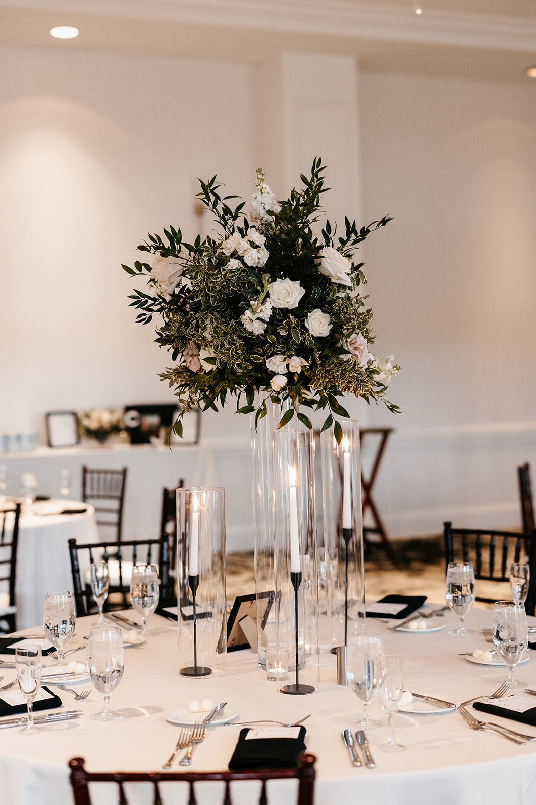 casey-and-jakes-modern-classic-savannah-wedding-at-the-westin-harbor-lawn-and-ballroom-featuring-trendy-wedding-flowers-designed-by-savannah-florist-ivory-and-beau-24.jpg