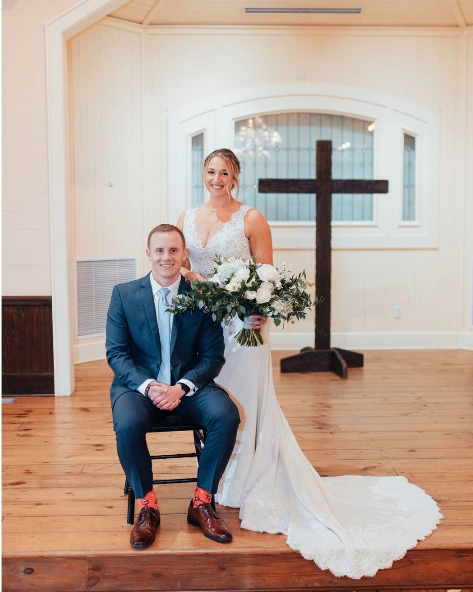 did you know THIS fun fact about the tybee island wedding chapel&hellip;? 

this beloved georgia wedding venue was originally built as part of the set for the miley cyrus movie the last song! 

via: #iandbcouple MADISON + JOHN

VENDOR CREDS ⬇️
photog