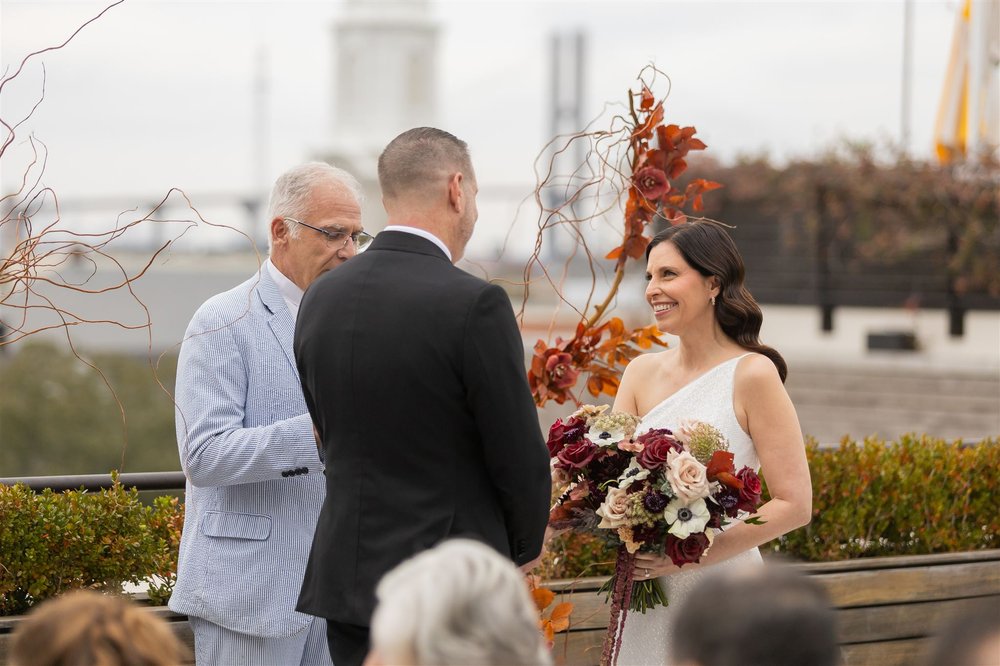 Savannah-destination-bride-savannah-wedding-florist-perry-lane-wedding-city-wedding-sparkly-wedding-dress-bud-johnson-photography-savannah-event-wedding-planner-ivory-and-beau-best-wedding-florist-in-savannah-12.jpg