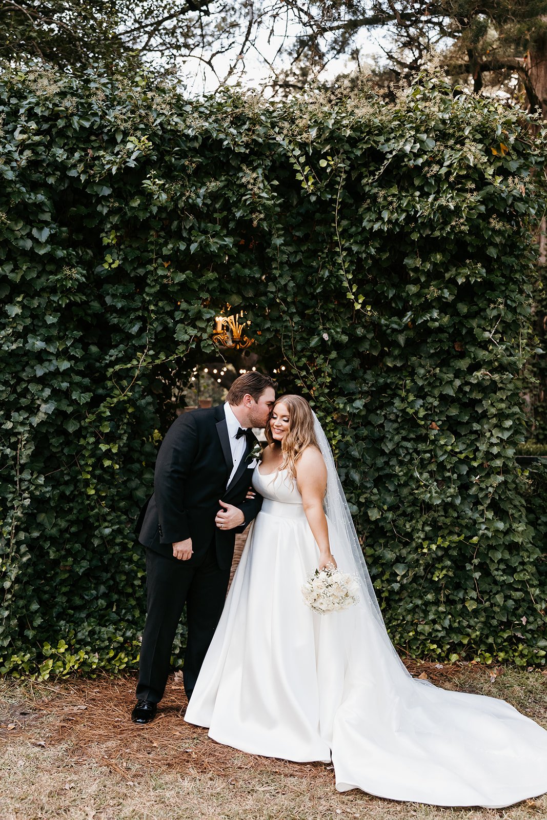 Ivory-and-beau-Savannah-bride-Millen-wedding-Quinney-Oaks-wedding-venue-maggie-sottero-bridal-dress-selena-gown-say-yes-to-the-dress-8.jpg