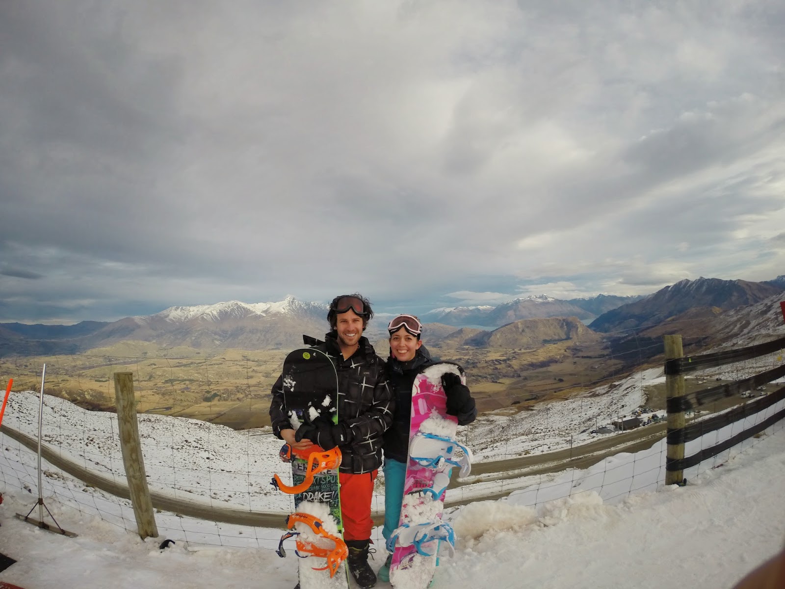Coronet Peak snowboard session / fashion statement