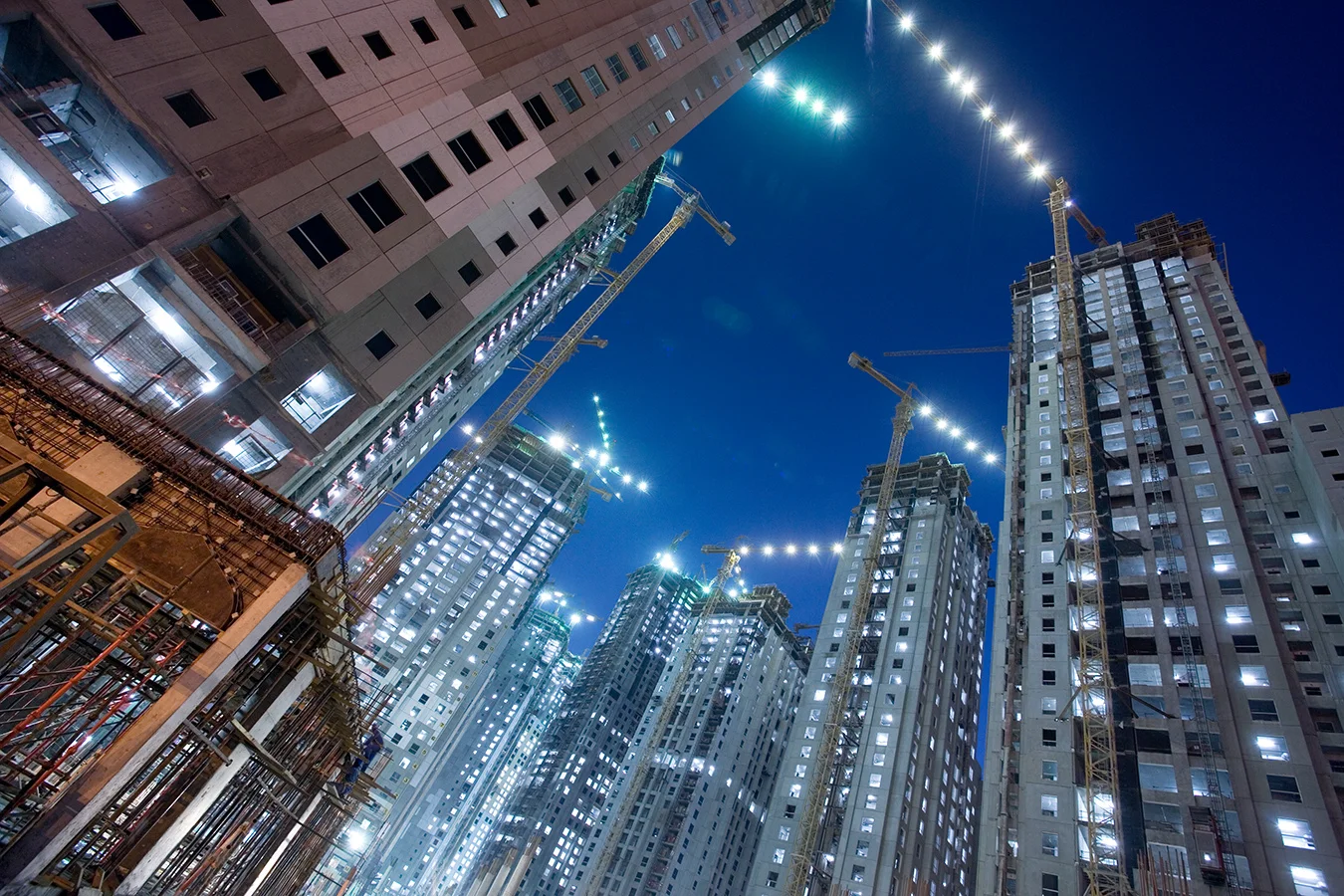 DUBAI MARINA CONSTRUCTION FOR INSIDE MAGAZINE