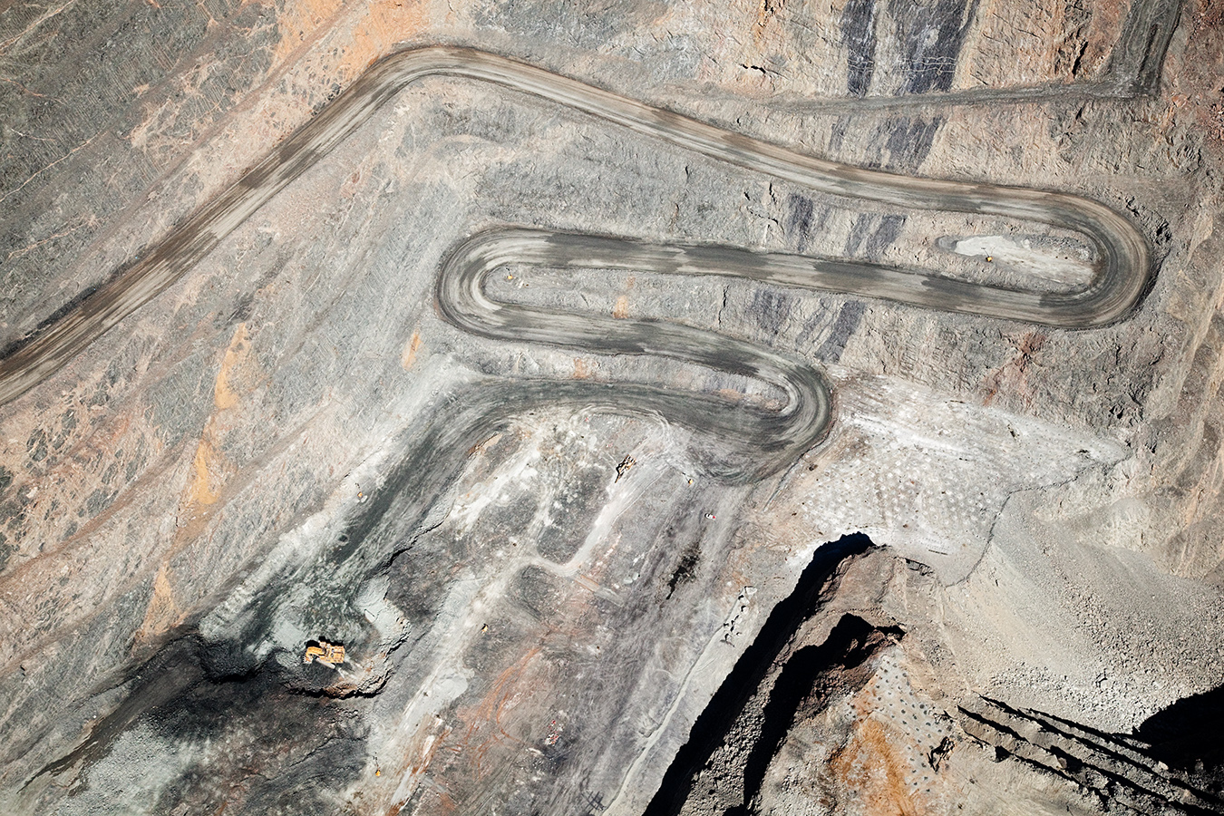 KALGOORLIE SUPER PIT FOR CRWON HOTELS