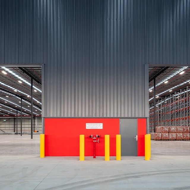 Pinnacle Hardware for Fraser Properties. #pinnaclehardware #frasersproperty #fraserspropertyaustralia #industrialphotography #industrialabstract  #berrinba  #shed #red #grey