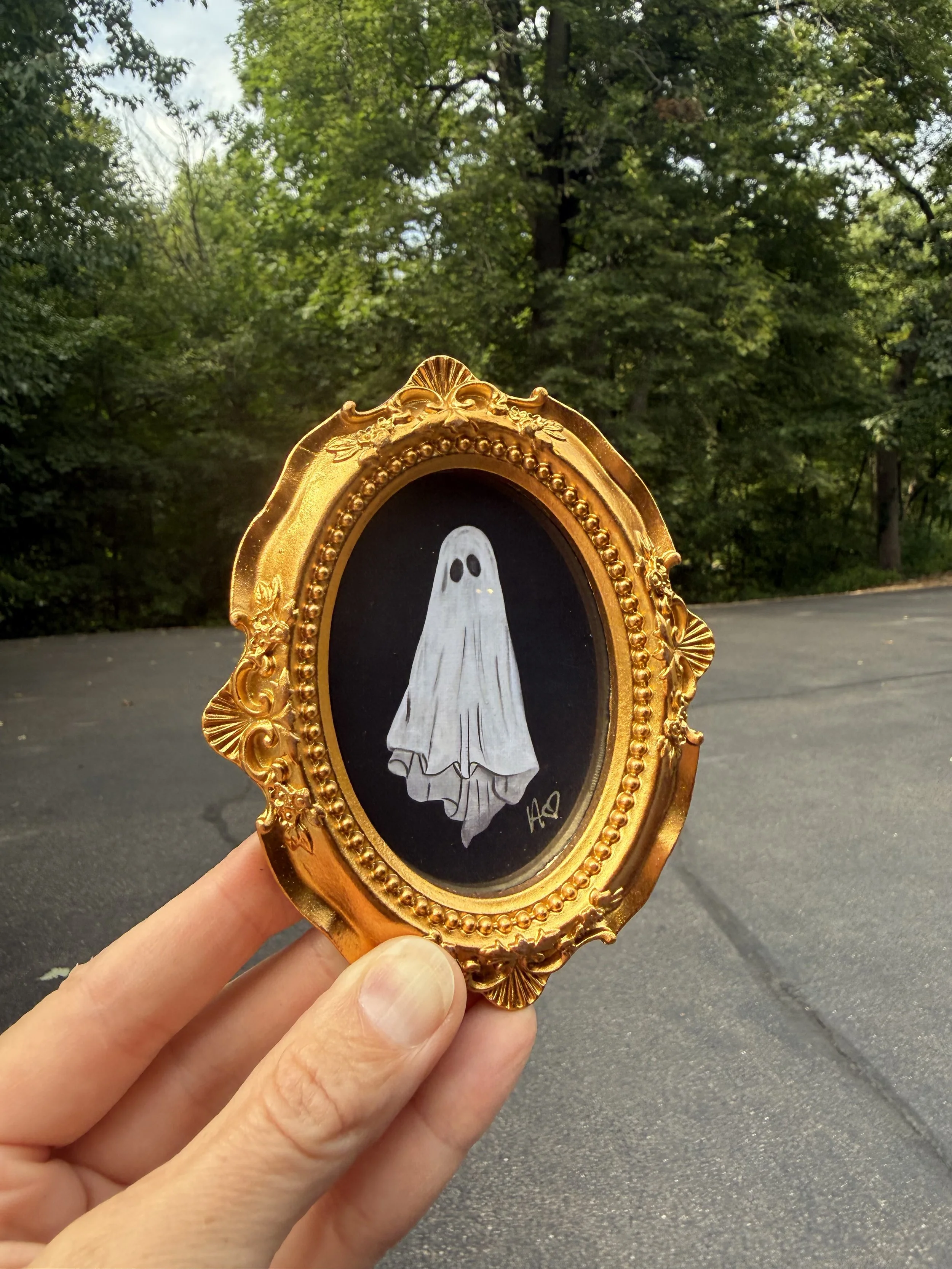 mini oval ghost_1.jpg
