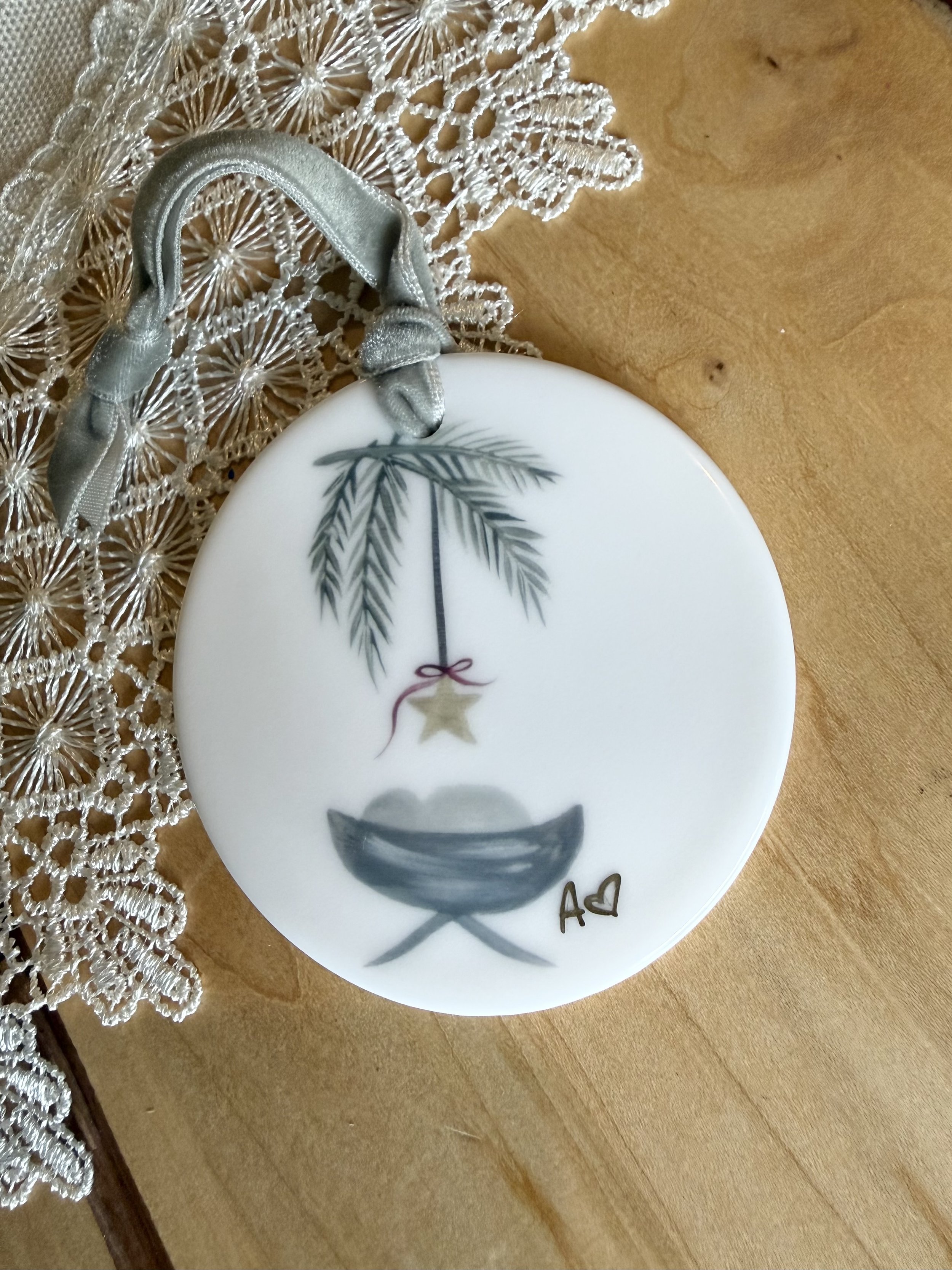 ornament nativity_2.jpg