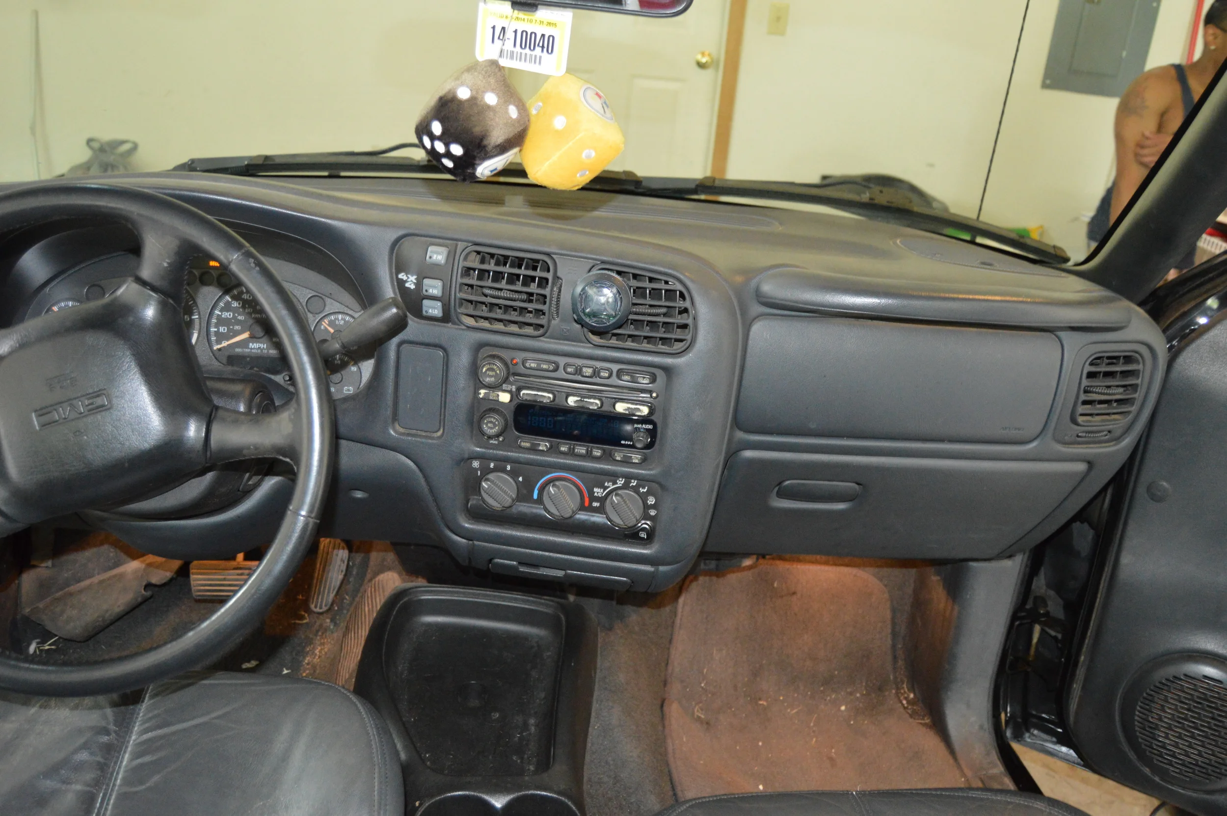 Now on to the interior, this shot barely shows how full of dust and dog hair this interior was.