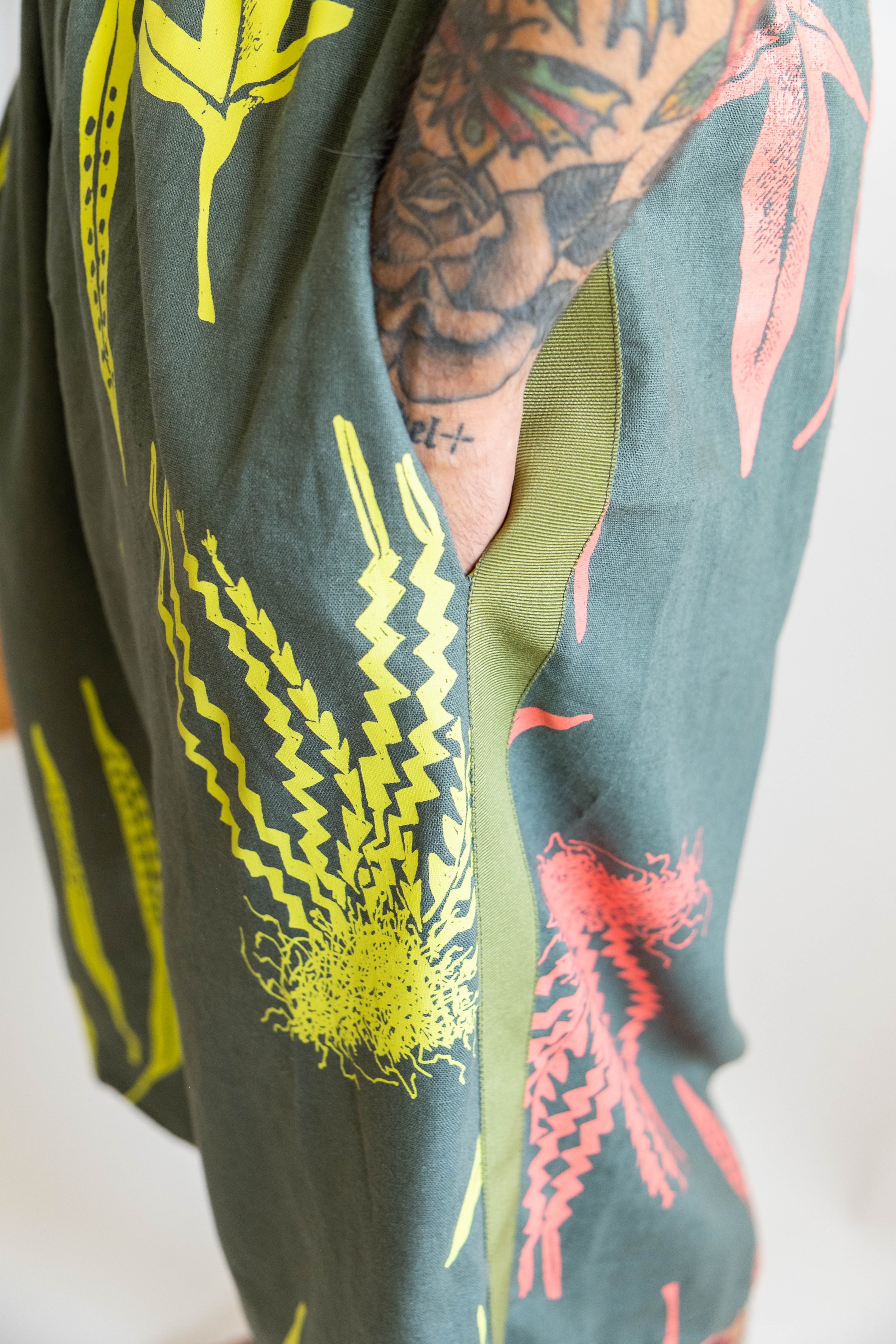 LOUIE ferns erik hand in pocket Rumi_Winter26-18.jpg