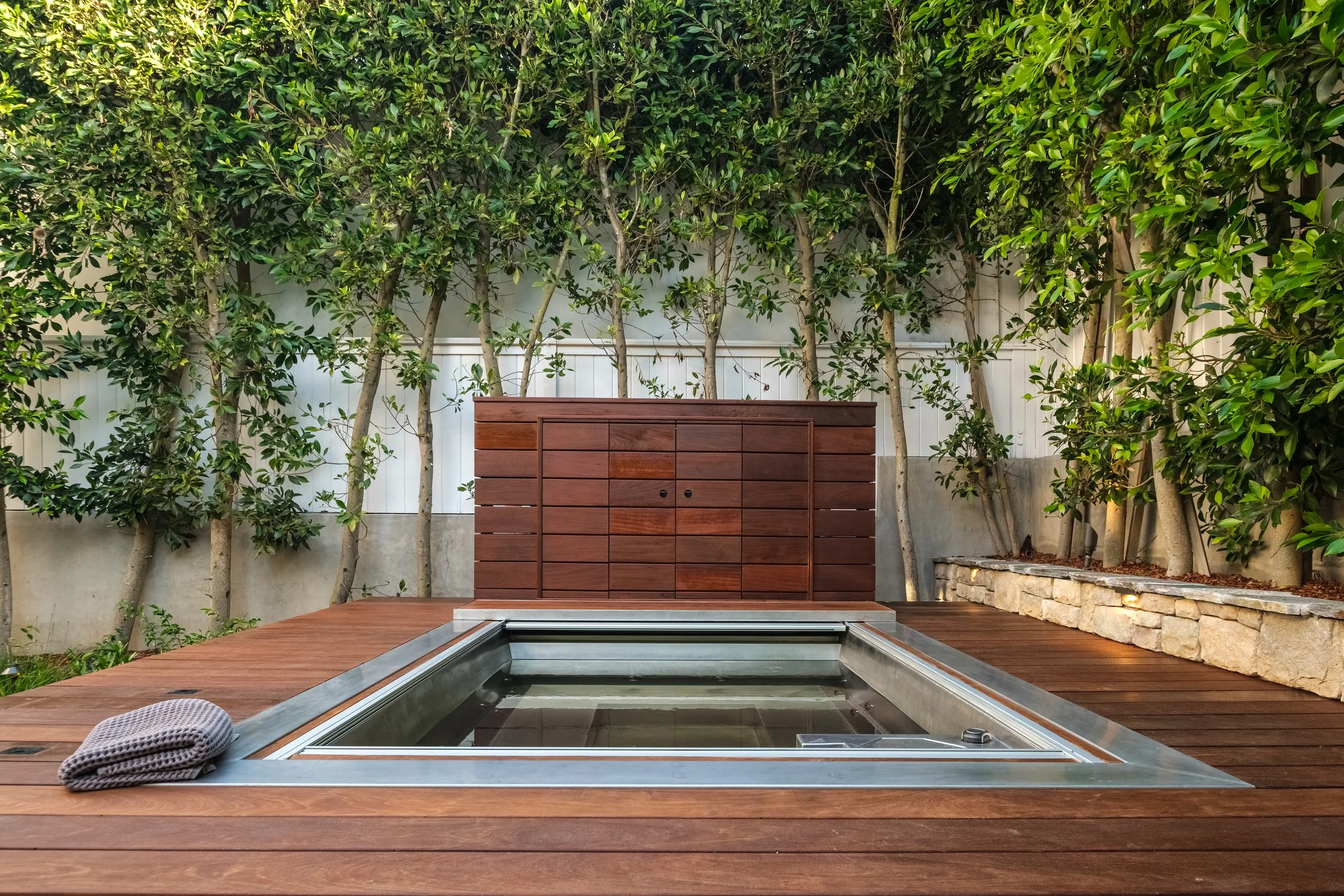 DSCF1013-HDR-1 Closed.jpg