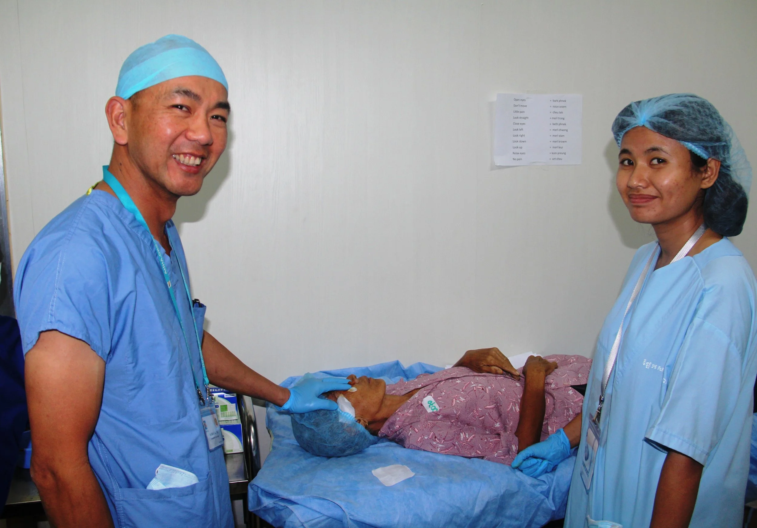 Anaesthetist and medical student volunteer at work