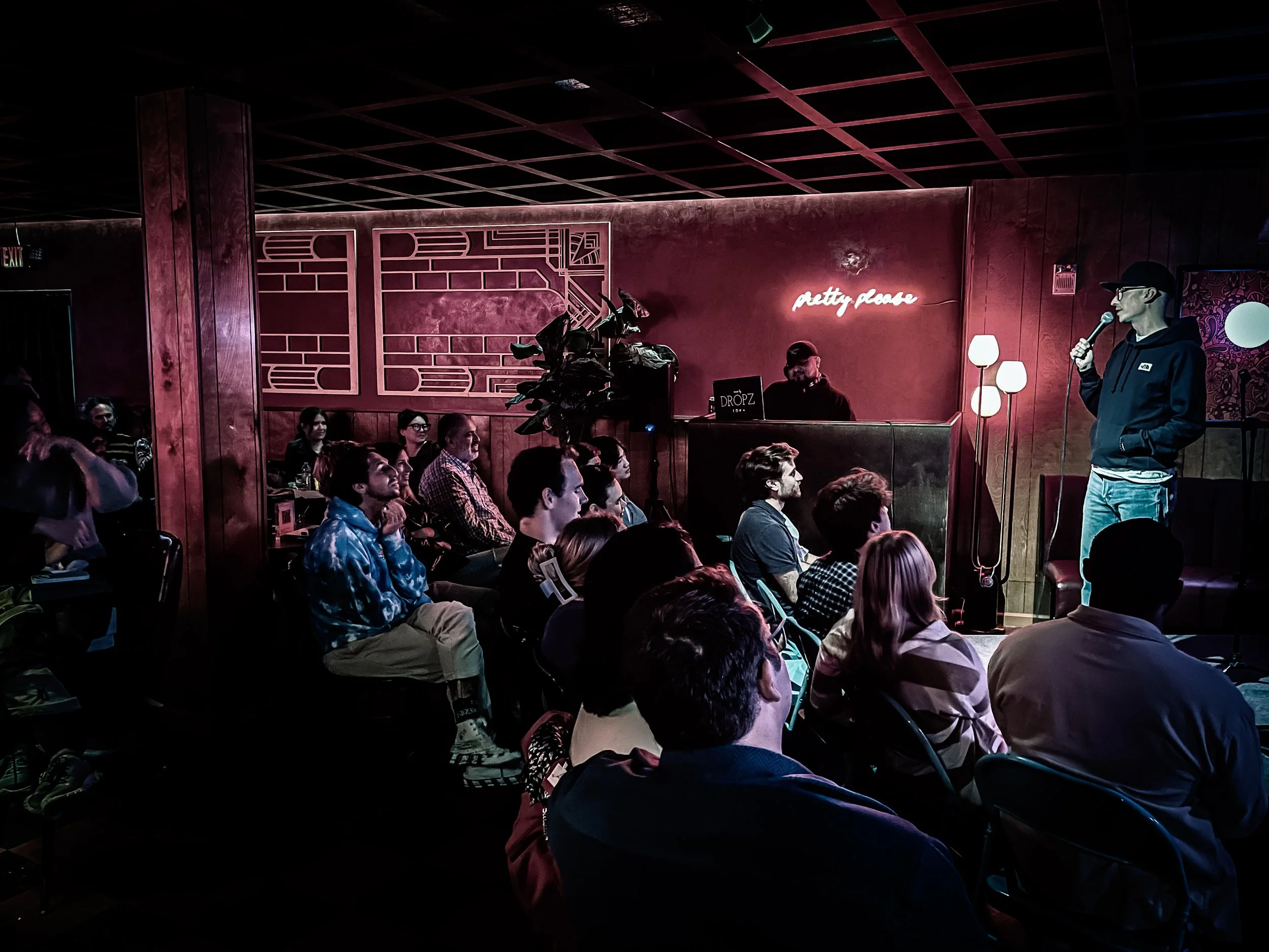 The Setup_BlindBarber_Crowdshot.JPG