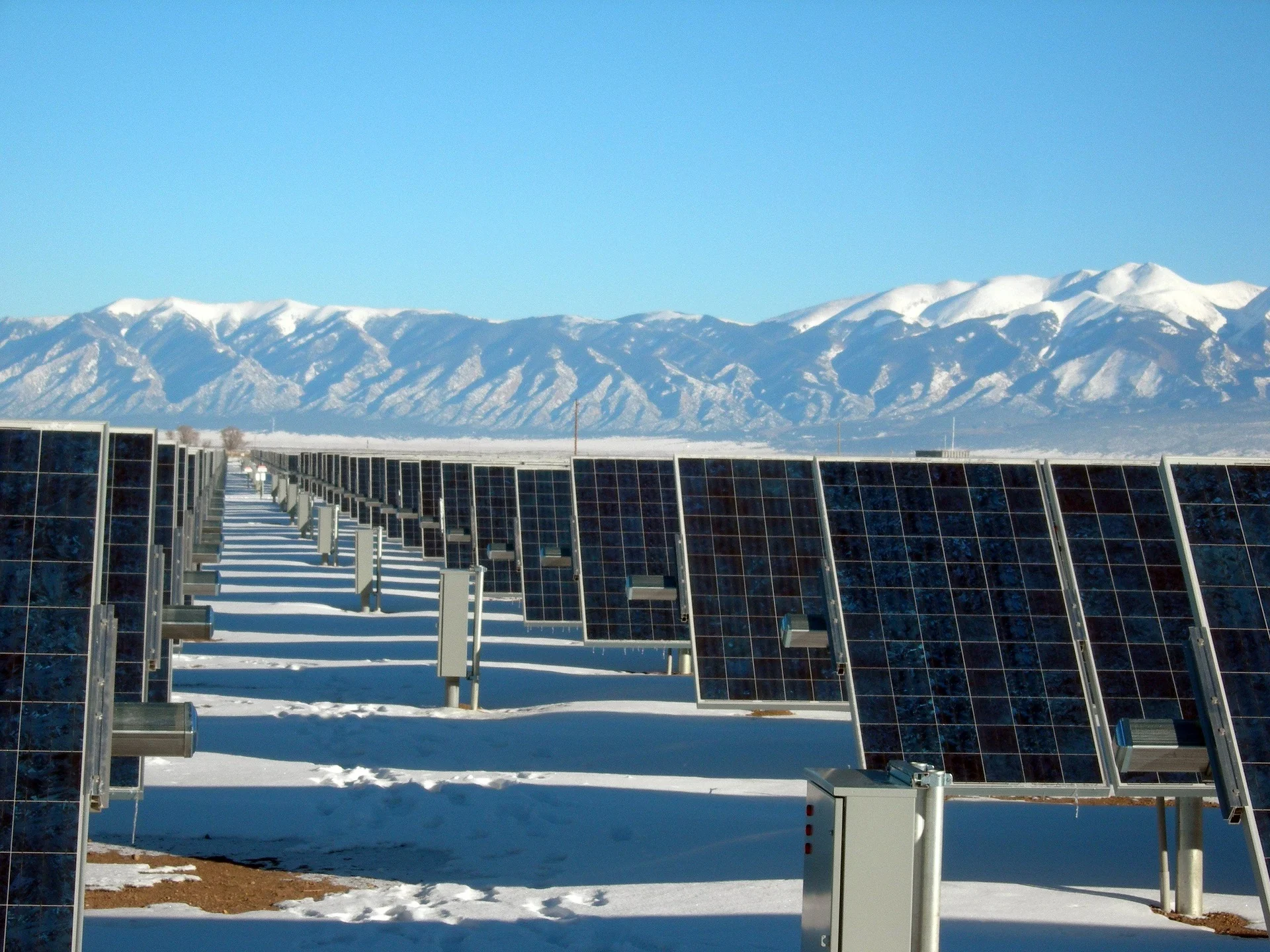 solar-panel-array-power-plant-electricity-power-159160.jpeg