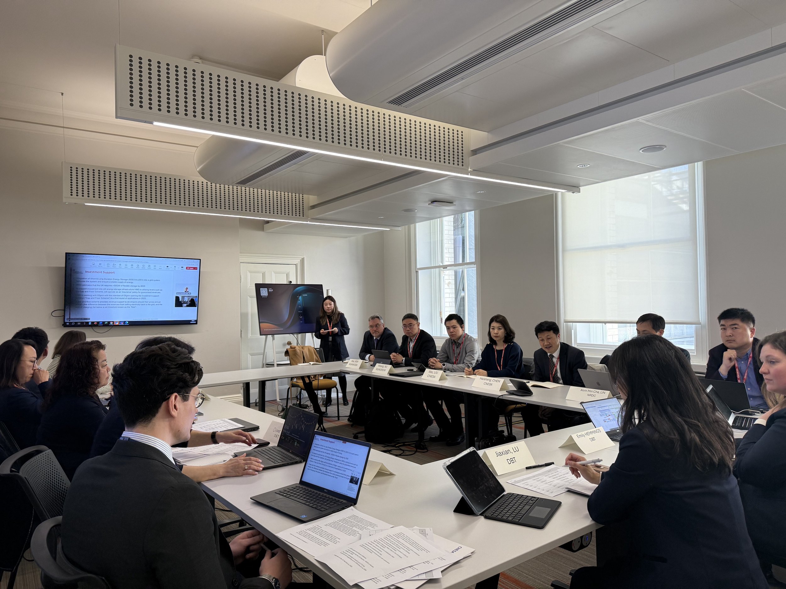 CNESA Visits UK to Foster Industry Collaboration: China and UK Explore New Opportunities in Energy Storage Development