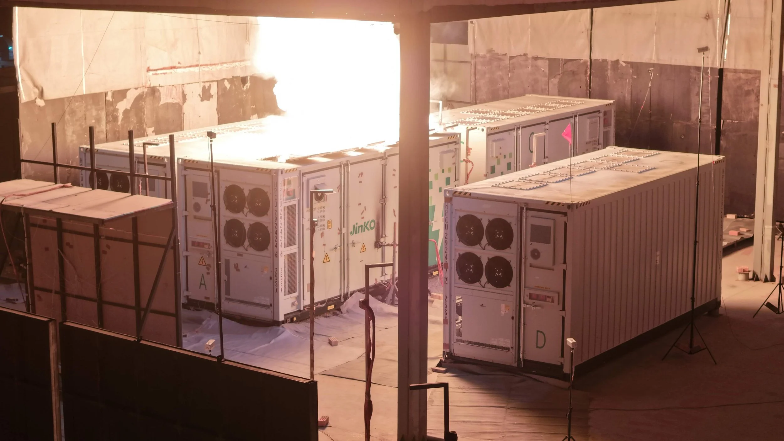 Jinko ESS SunTera 5MWh Passes Stringent Large-Scale Fire Test, Validating Safety Boundaries