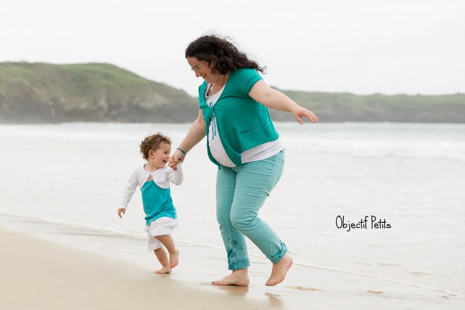 Séance photo à la plage, Objectif Petits, Photographe de bébés, enfants et familles à Brest (Bretagne)