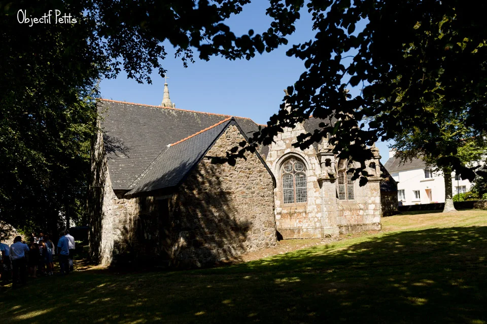 Baptême près de Brest sous le soleil, Chapelle Sainte-Christine à Plougastel-Daoulas (Finistère, 29), Vanessa HERY Photographe www.objectifpetits.com