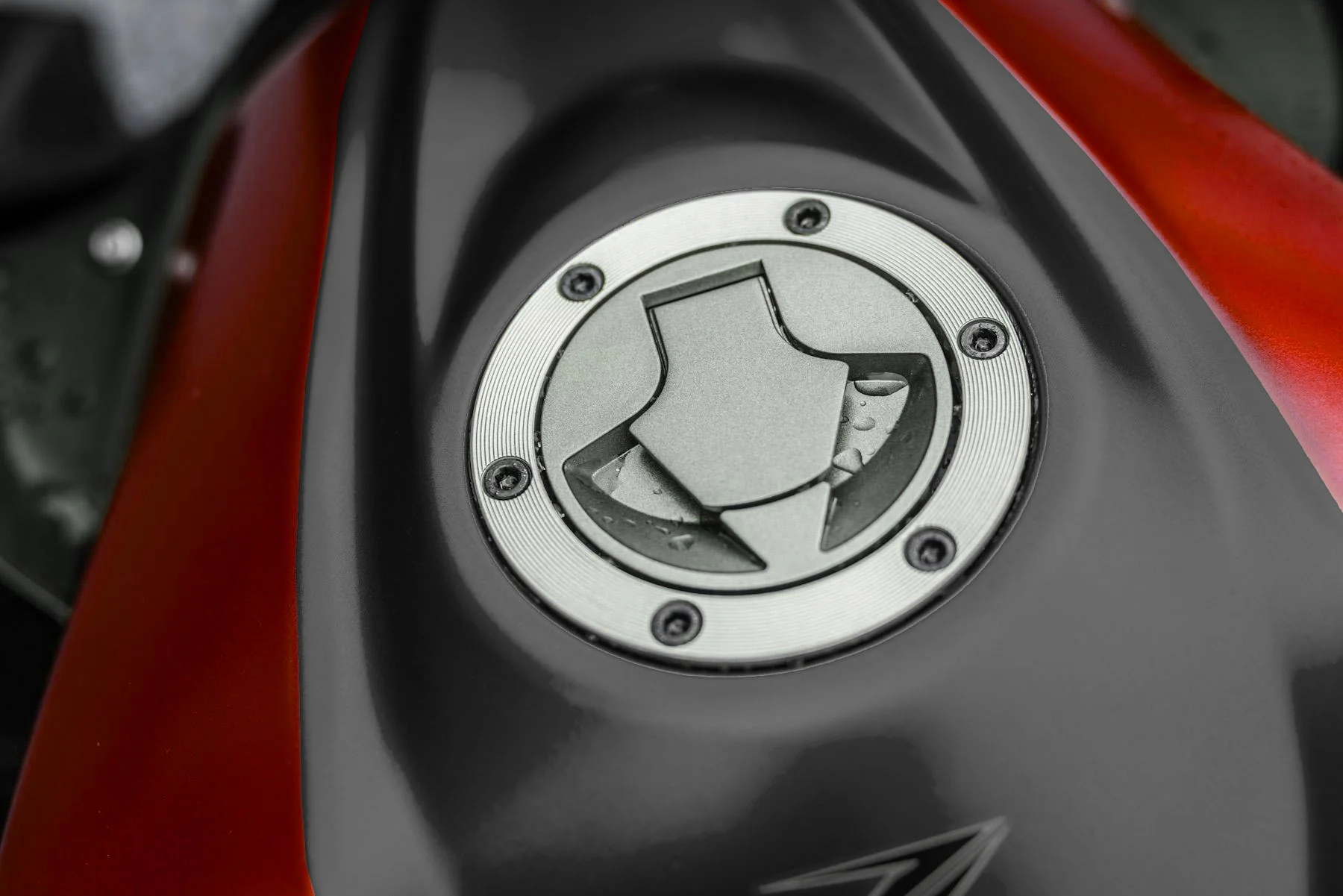 Kawasaki Z300 Red Tankschloss alt.jpg