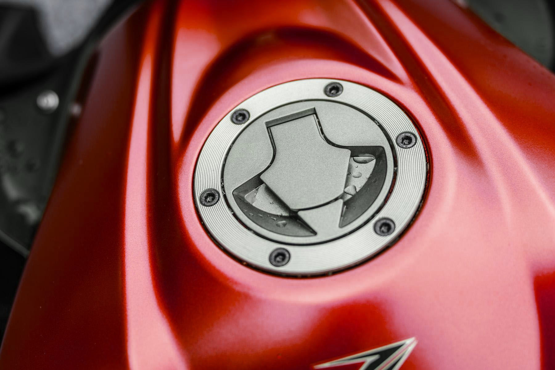 Kawasaki Z300 Red Tankschloss.jpg