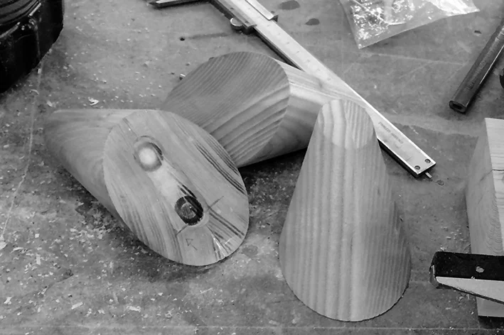All HØGH wooden products are carefully crafted and treated at various workshops in Norway.