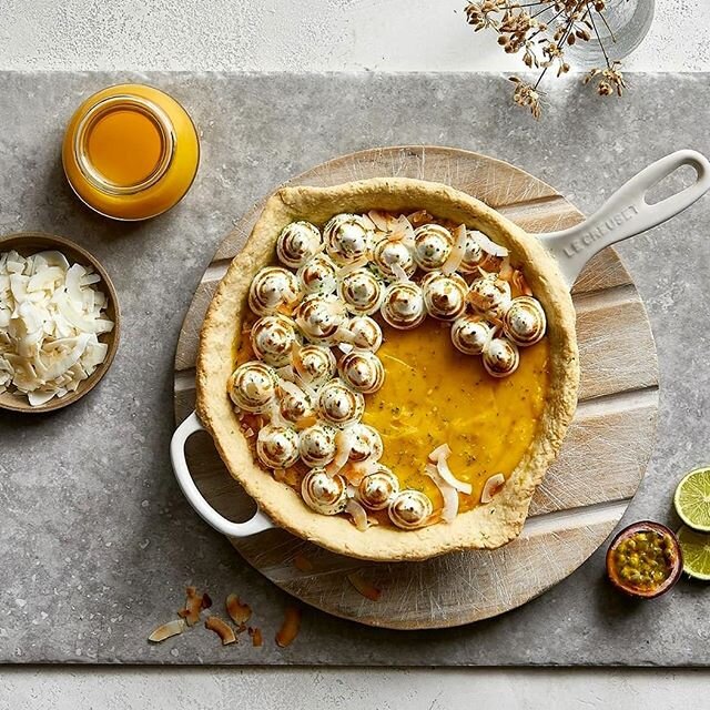 🌴🍍Tropical Skillet Meringue Pie 🍍🌴
I was clearly dreaming of a sunny island somewhere far, far away when I conjured this one up! Lashings of tropical fruit curd, lime &amp; toasted coconut!

Who's joining me on this dreamy island...?! Recipe crea