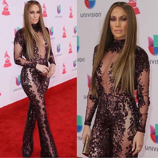 She does it again 👑👑👑👑👑 @jlo 🙌🏼❤️ #latingrammy #jlo #redcarpet