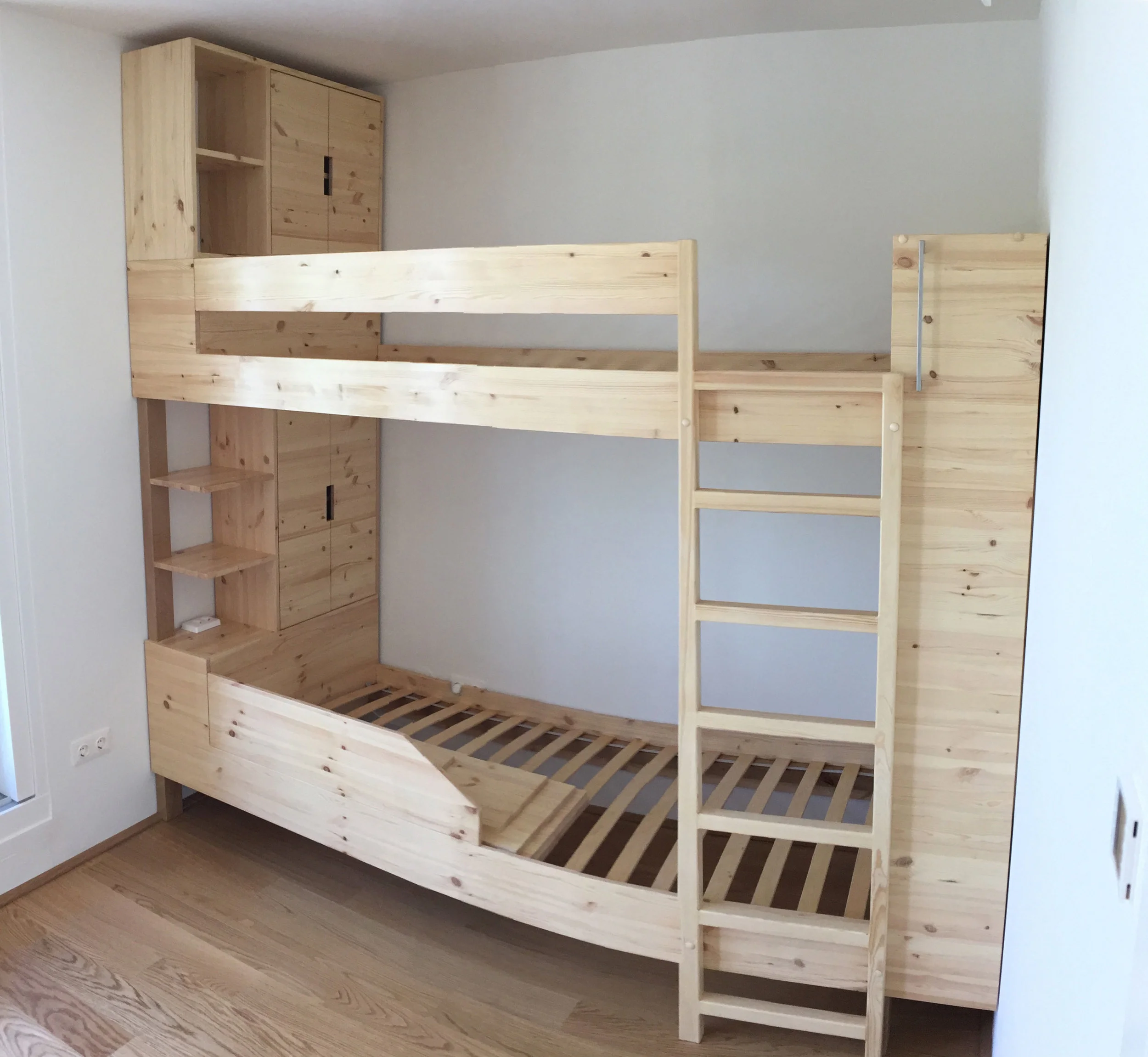 vienna_kids room_1.jpg