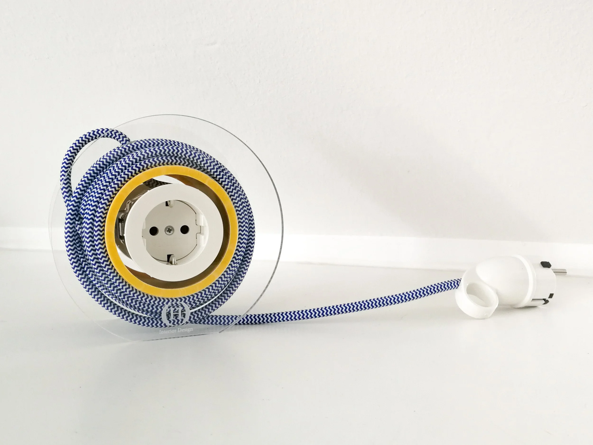 Dual plugs_zick-zack navy&white.jpeg