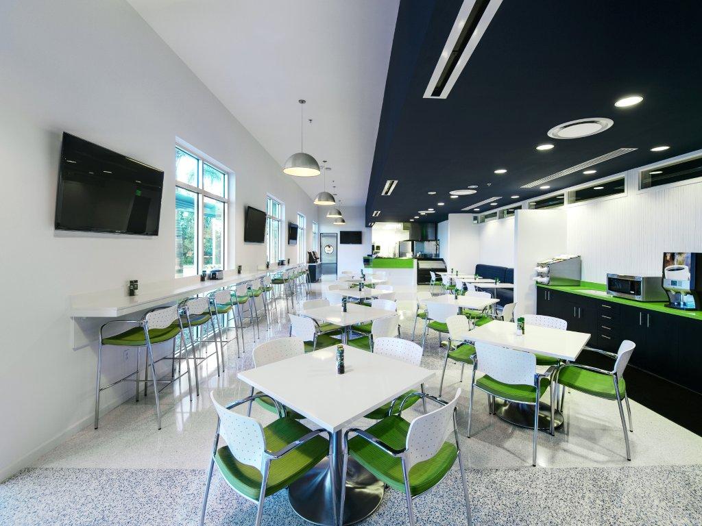 cafeteria01.jpg