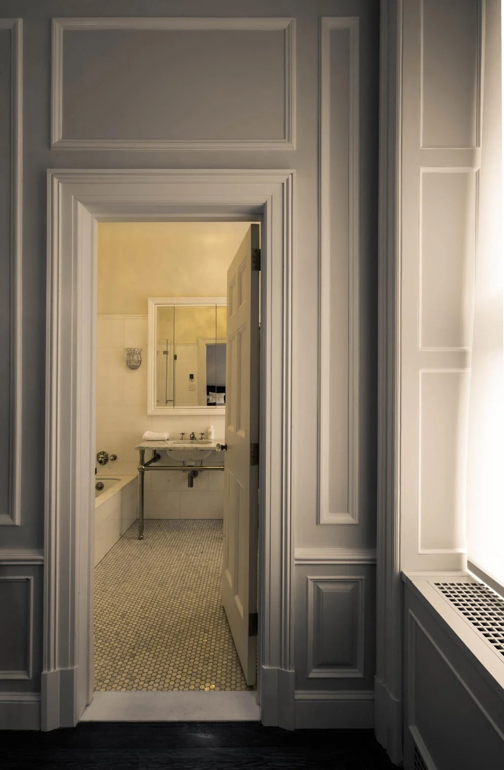 Apthorp-mbath.jpg