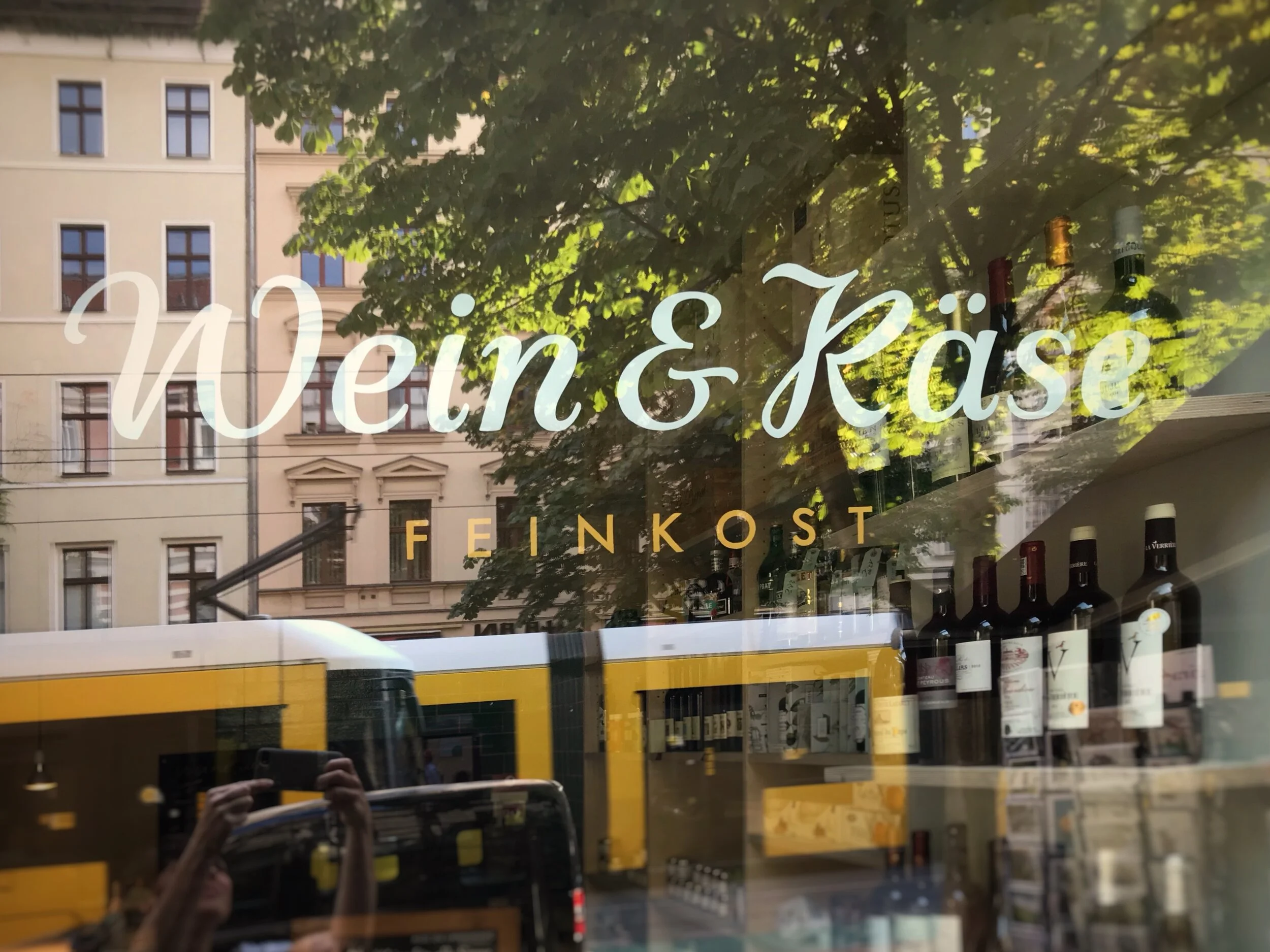 Schaufenster Beschriftung Feinkostladen
