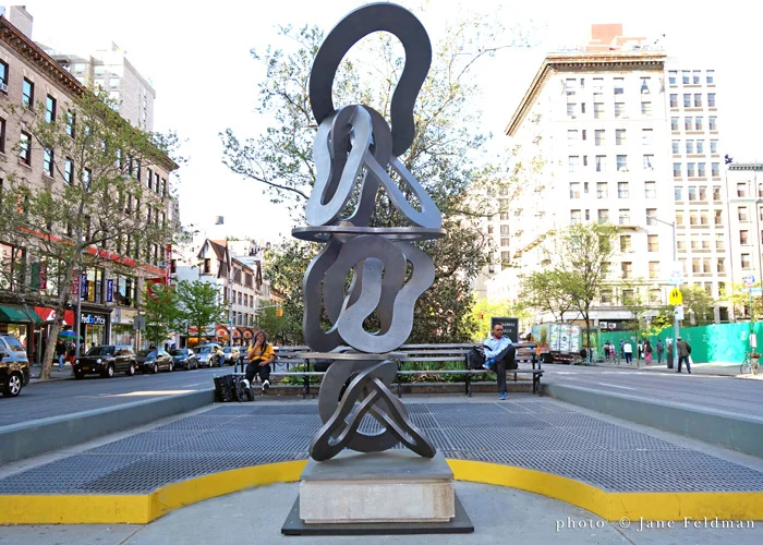 Figure 8, 2012 Stainless steel 110 x 42 x 38 inches